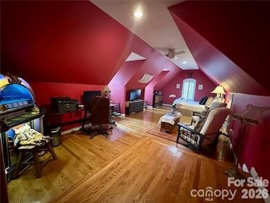 1093 Fairfield Drive Property Photo 14