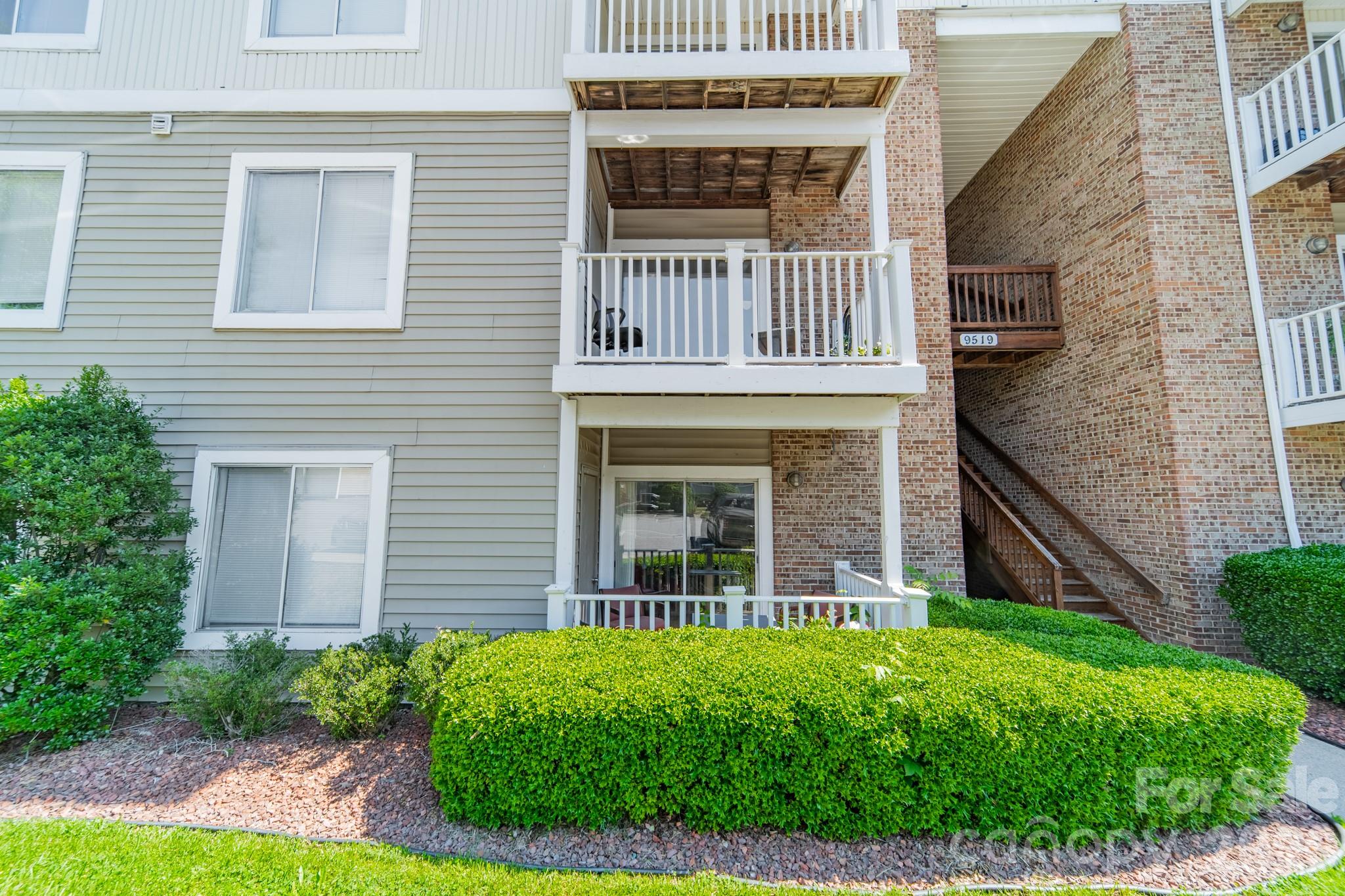 9519 University Terrace Drive A Property Photo 6