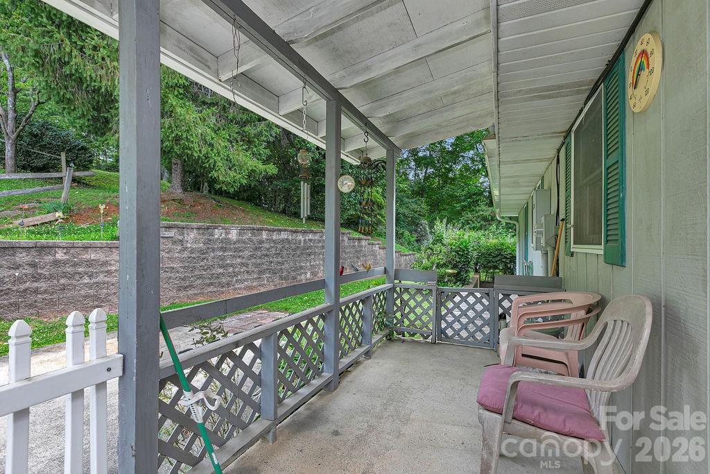106 Flora Lina Drive Property Photo 17