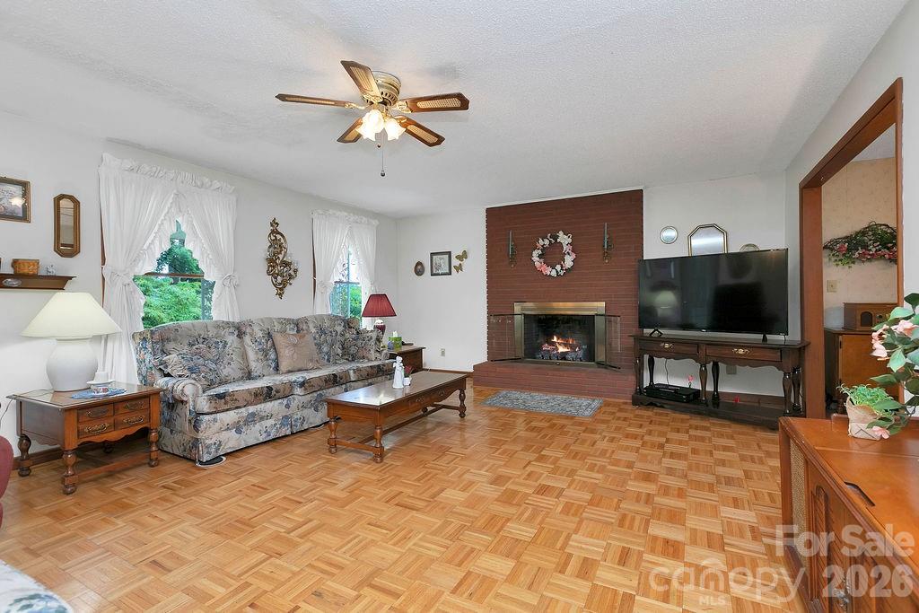 106 Flora Lina Drive Property Photo 18