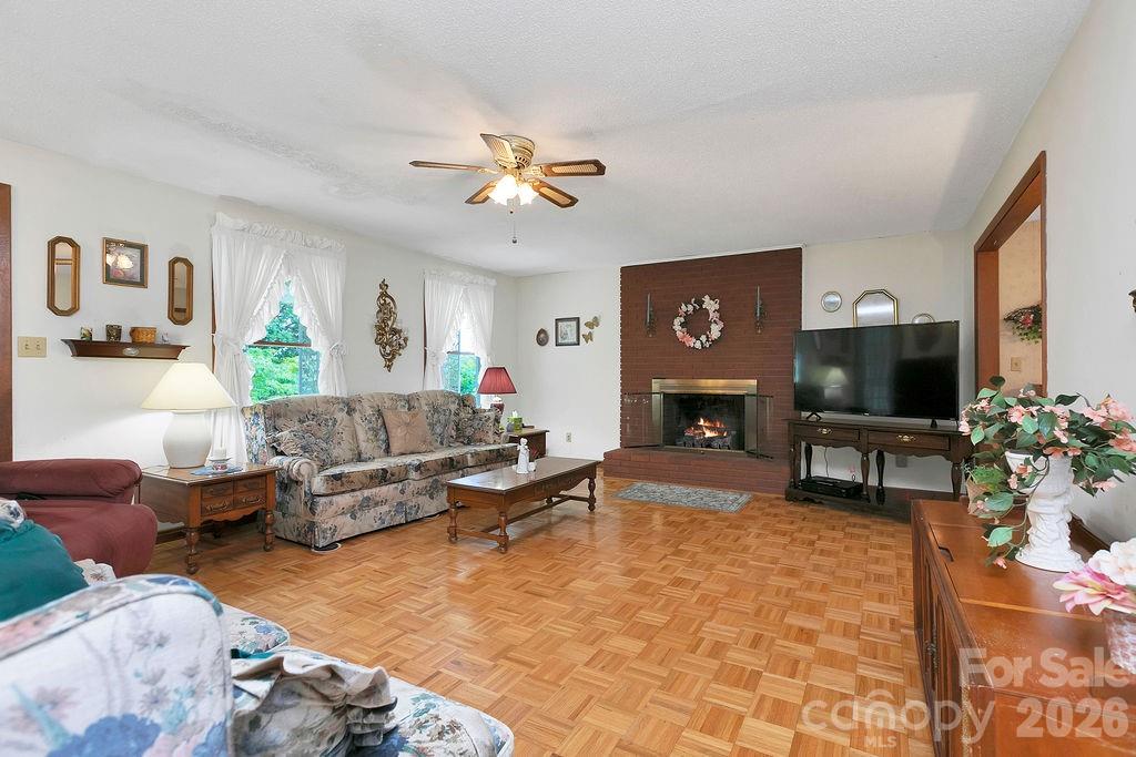 106 Flora Lina Drive Property Photo 19