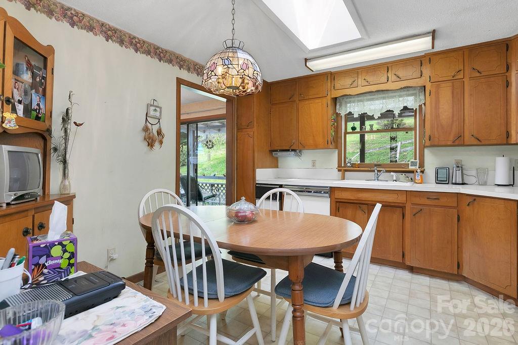 106 Flora Lina Drive Property Photo 25