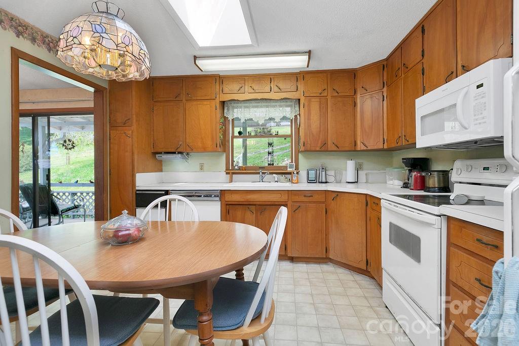 106 Flora Lina Drive Property Photo 26