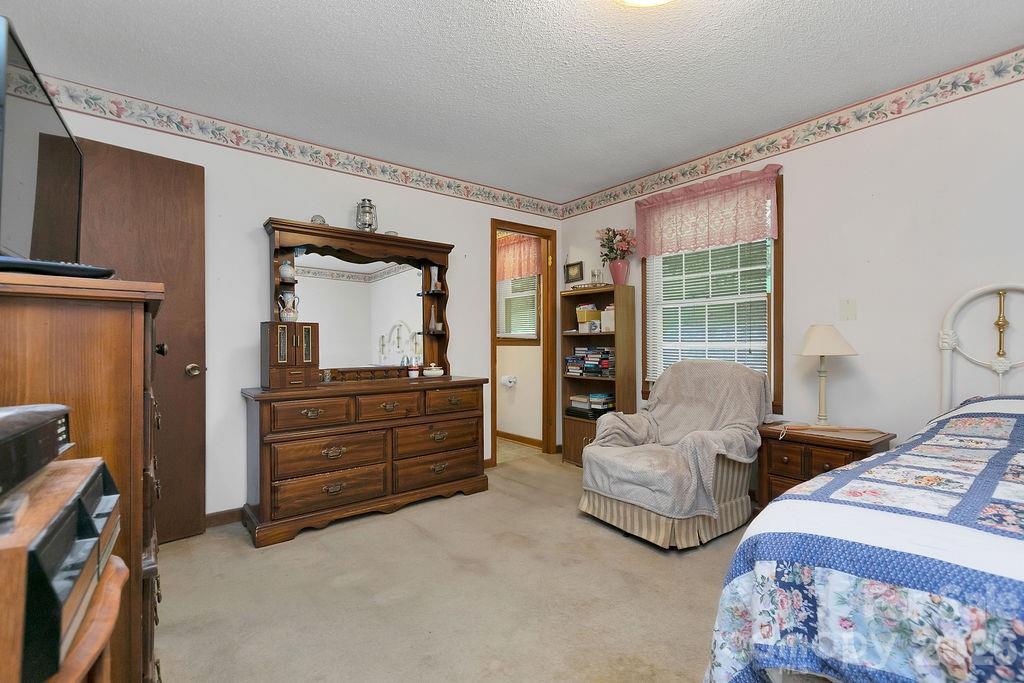 106 Flora Lina Drive Property Photo 33