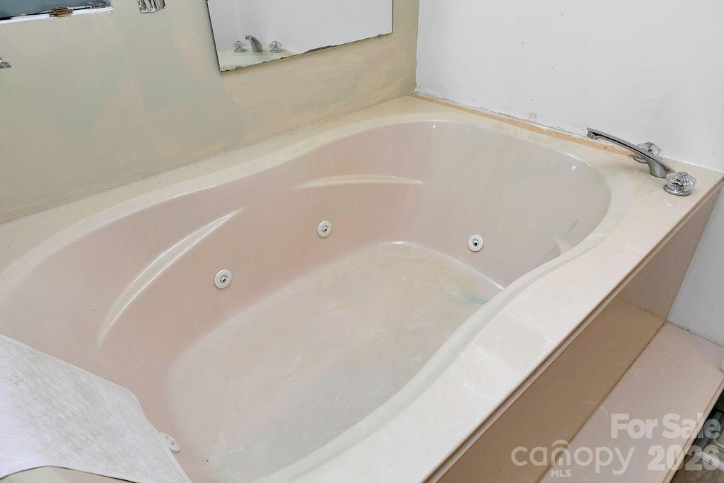 106 Flora Lina Drive Property Photo 41