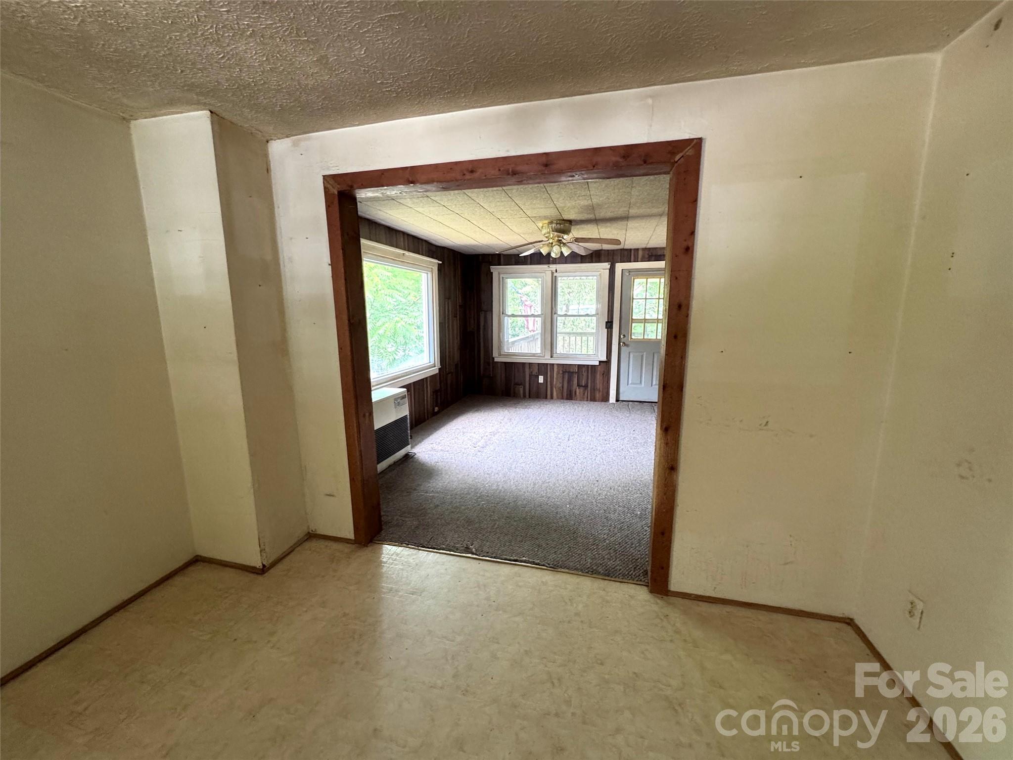 400 & 402 Sharon Road Property Photo 13