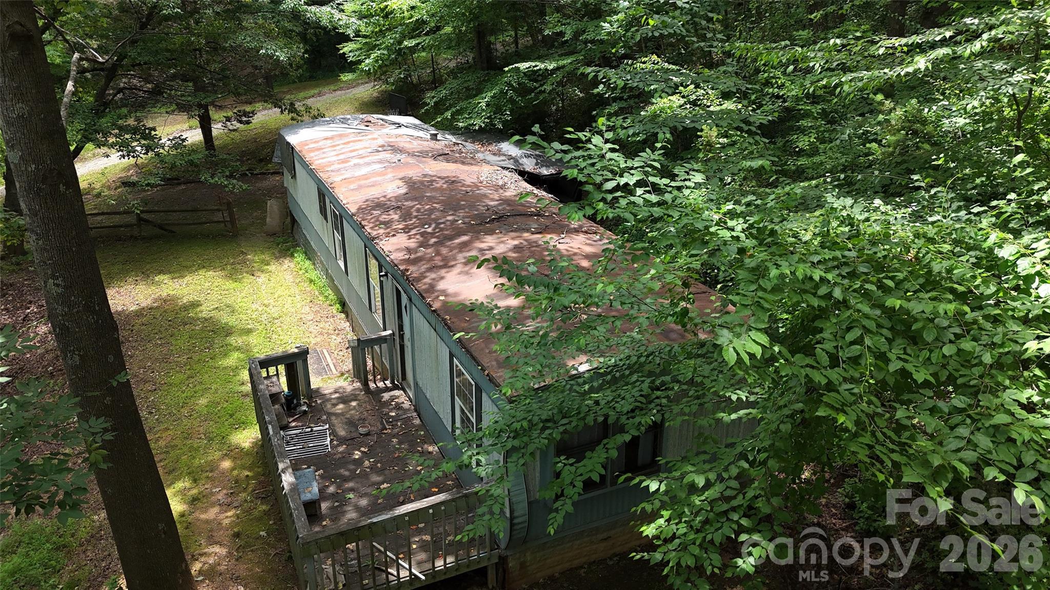 400 & 402 Sharon Road Property Photo 25