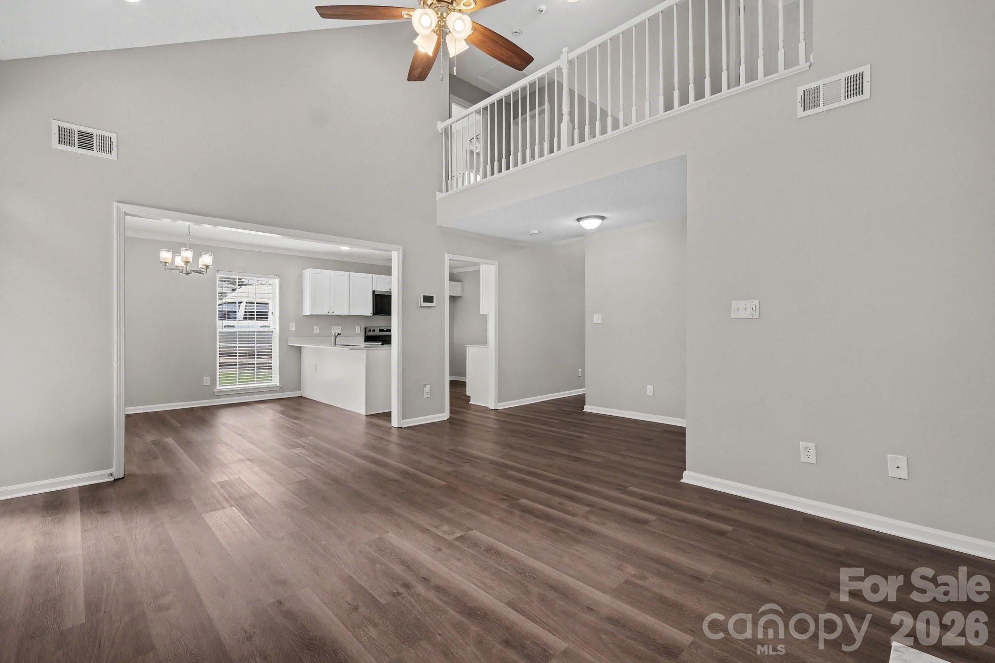 8401 Redstone View Drive Property Photo 4