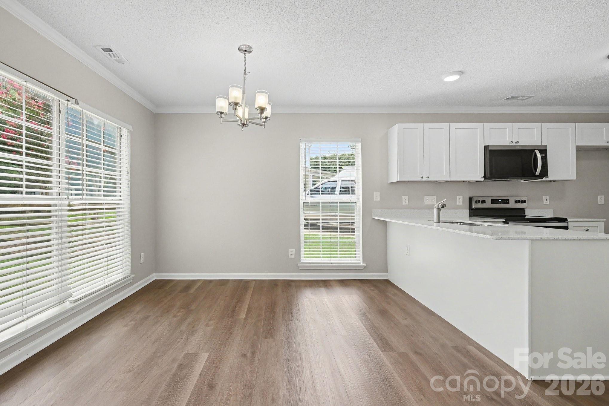 8401 Redstone View Drive Property Photo 8