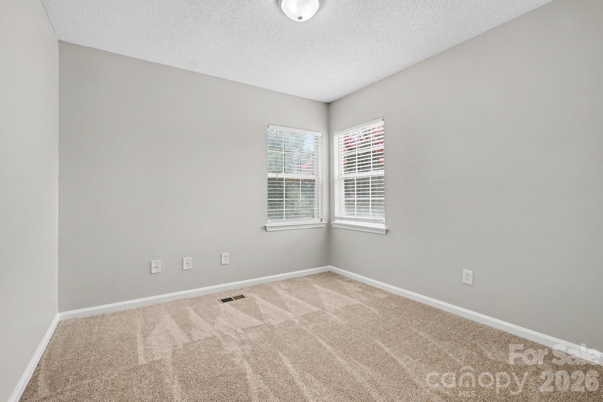 8401 Redstone View Drive Property Photo 9