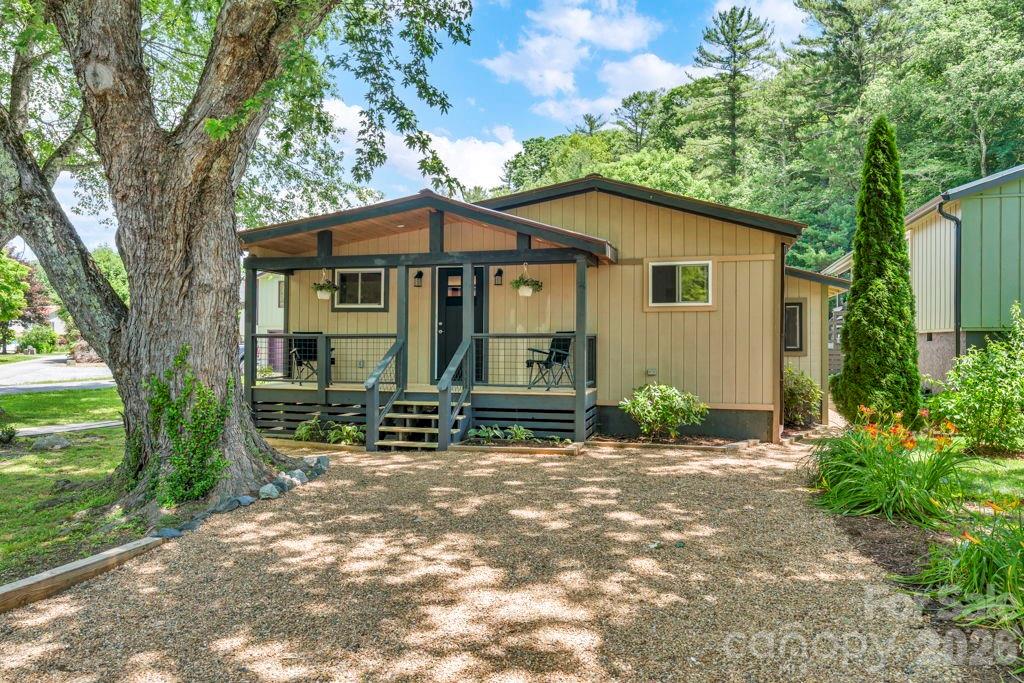 209 Meadow Loop Property Photo 1