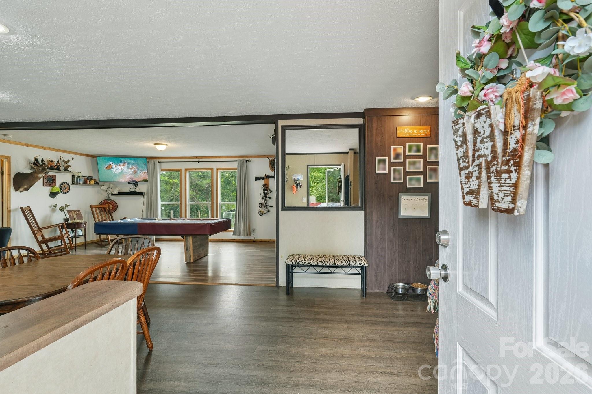 3443 Meldonna Drive Property Photo 6
