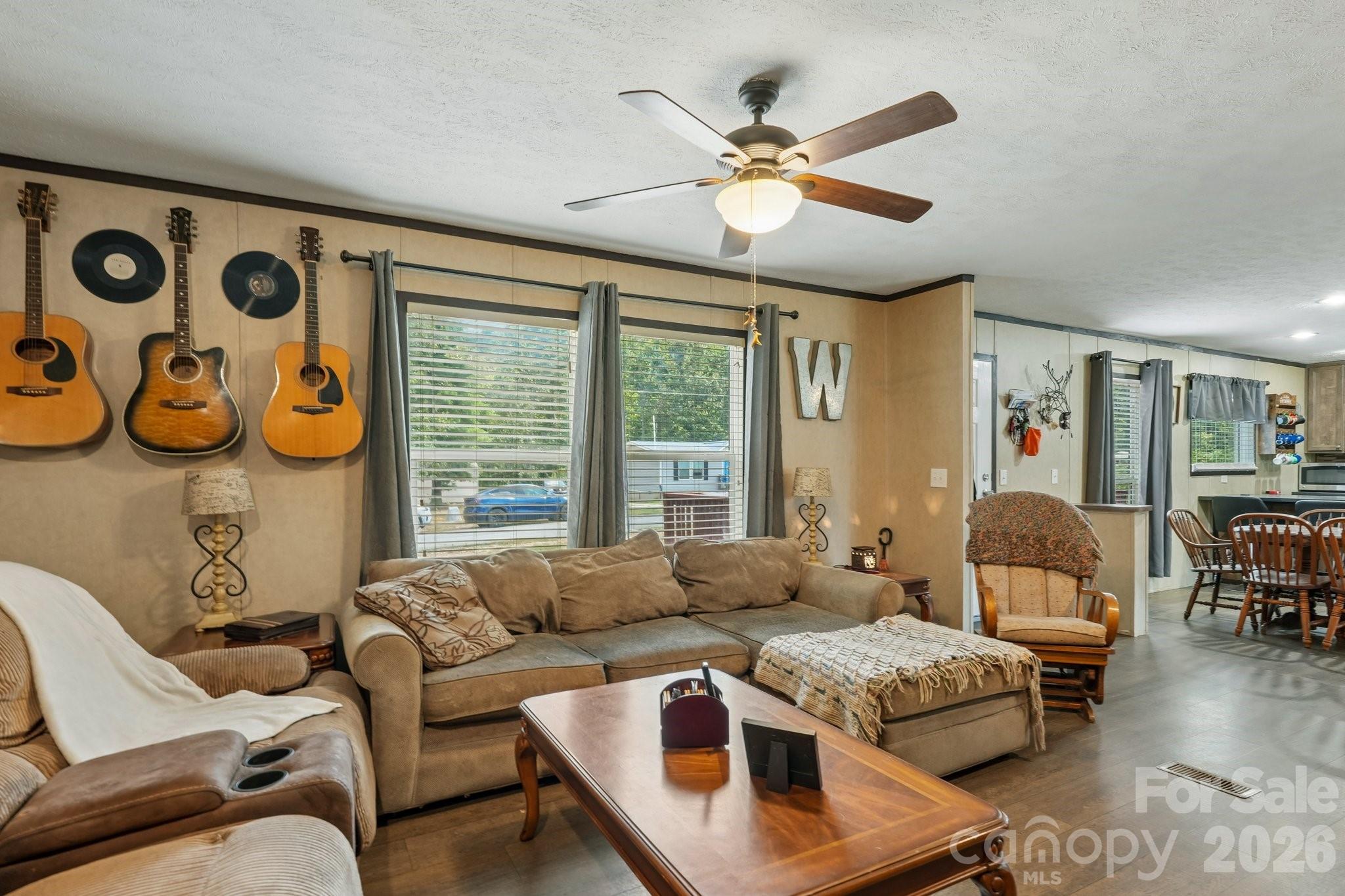 3443 Meldonna Drive Property Photo 9