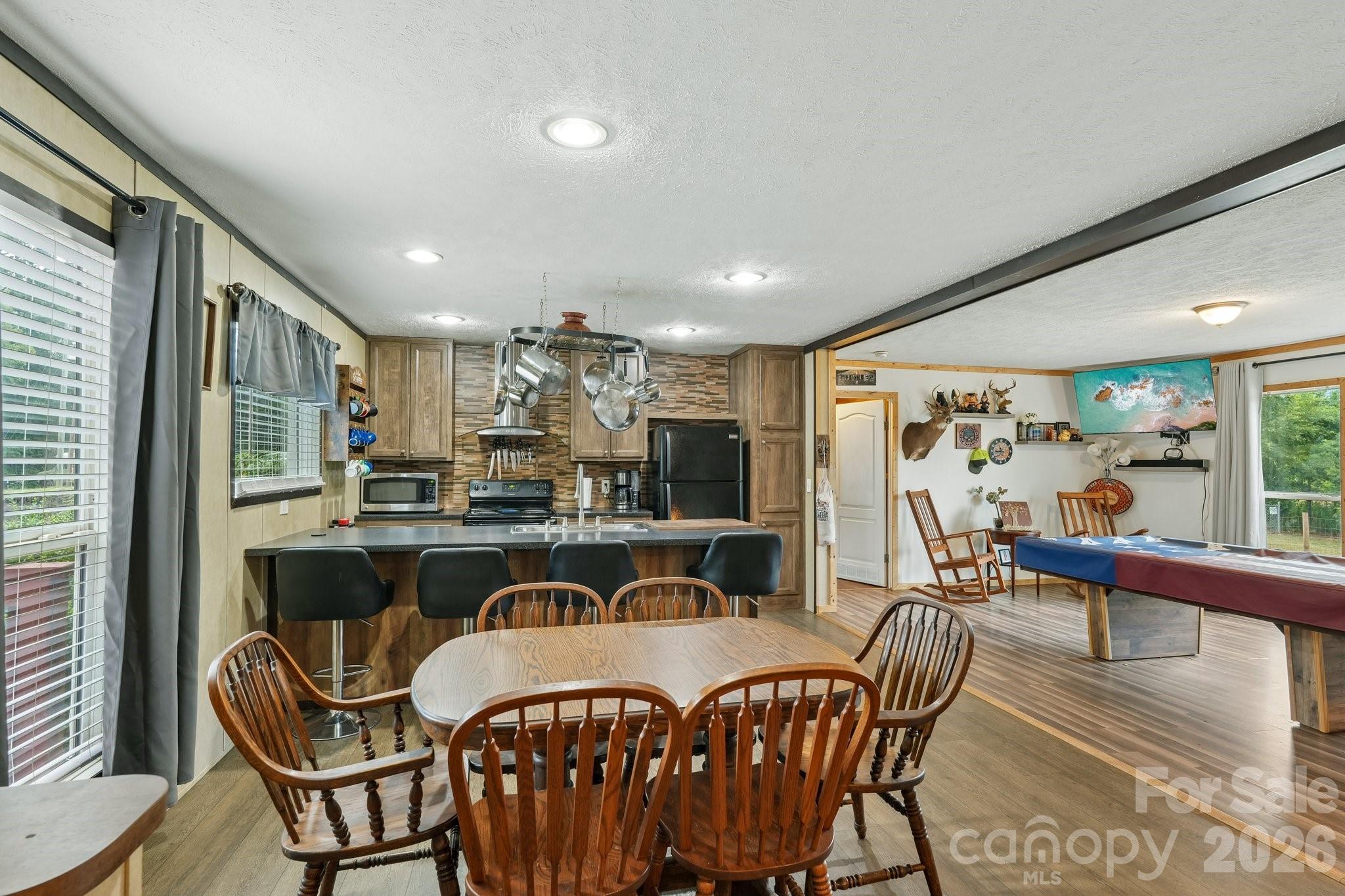 3443 Meldonna Drive Property Photo 10