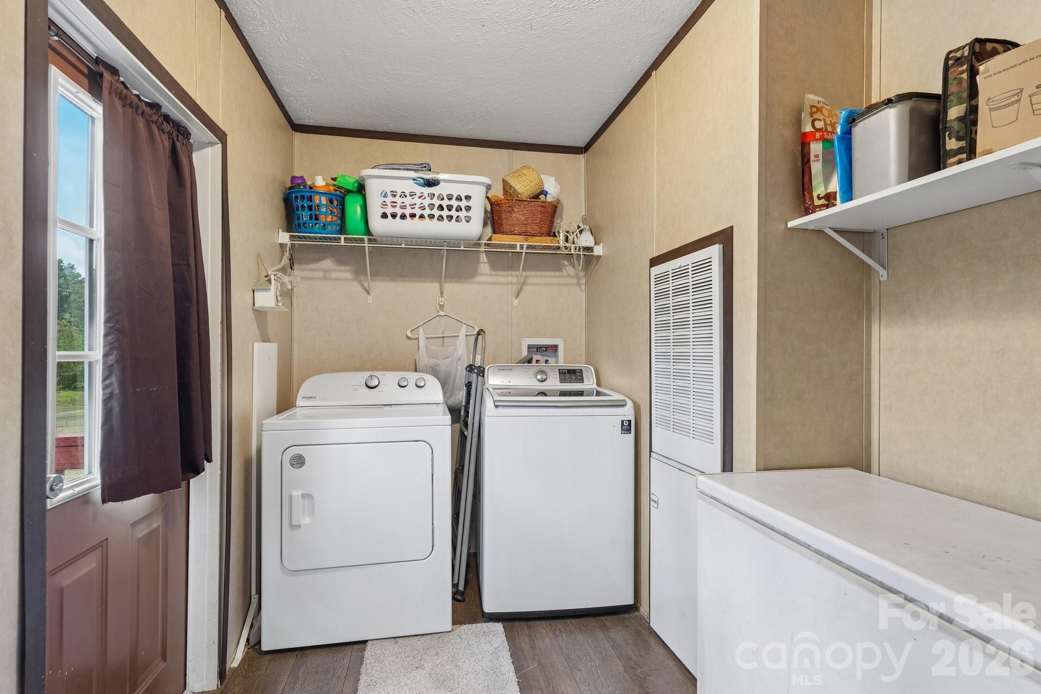 3443 Meldonna Drive Property Photo 14