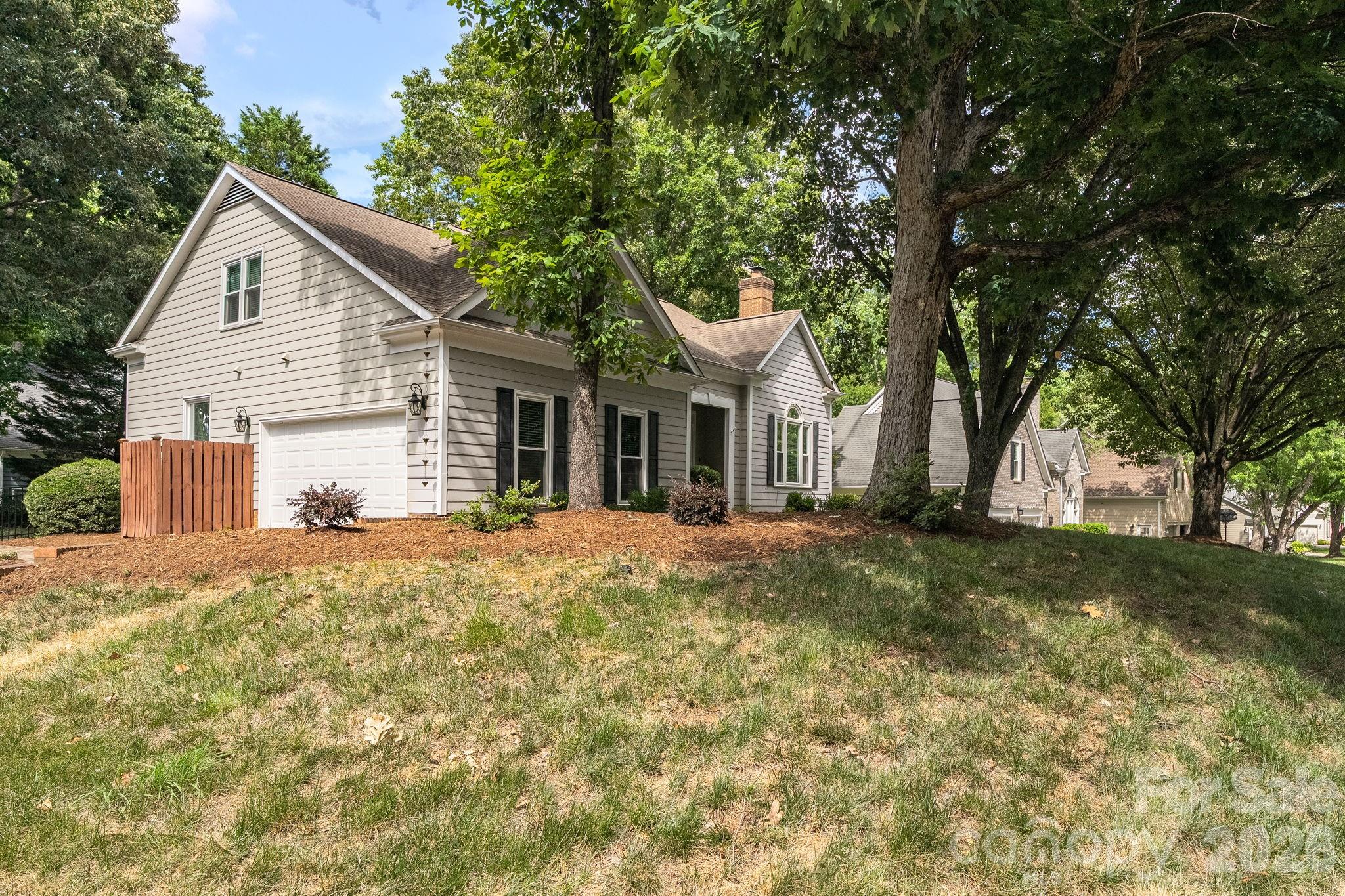 6632 Elmstone Drive Property Photo 3