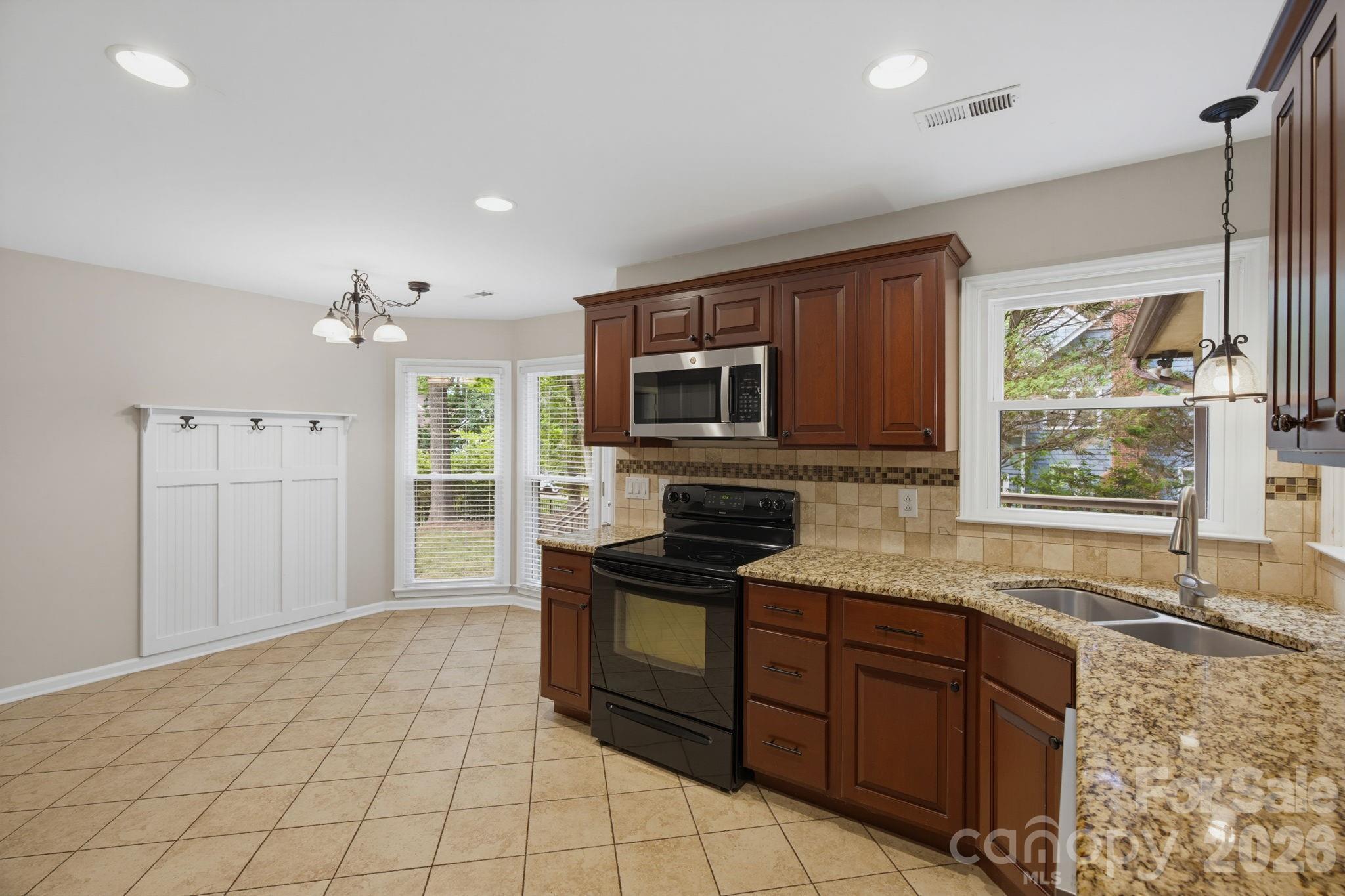 6632 Elmstone Drive Property Photo 9