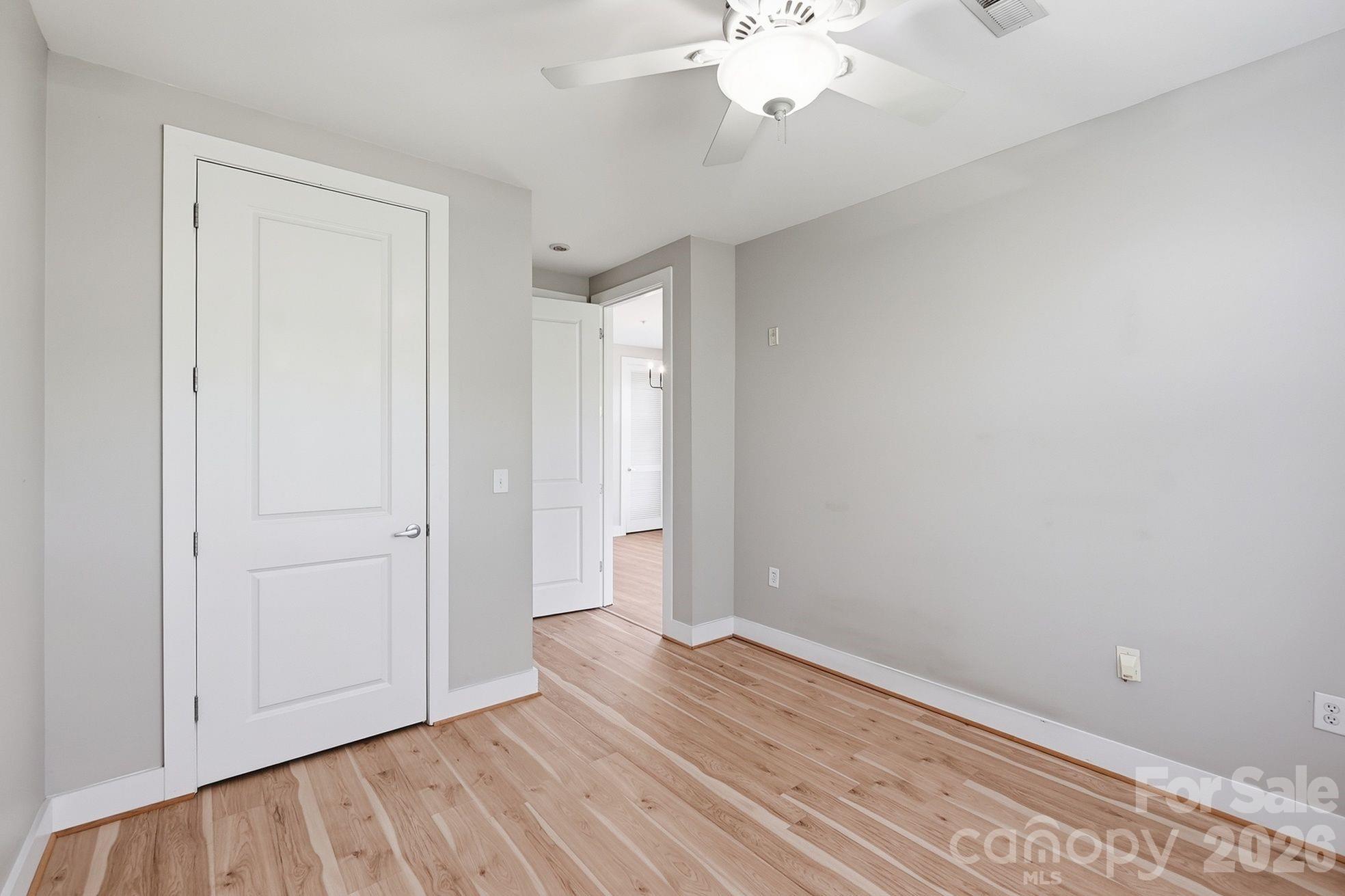 1101 W 1st Street 418 Property Photo 27