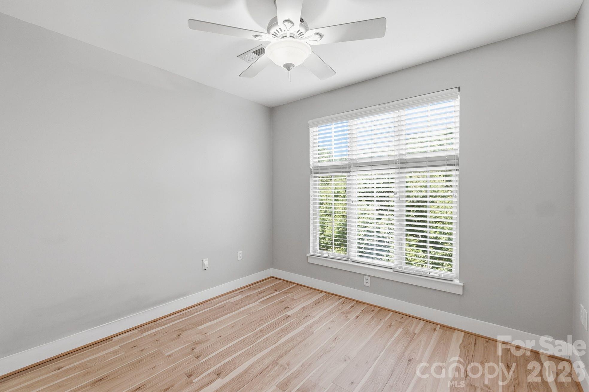 1101 W 1st Street 418 Property Photo 28