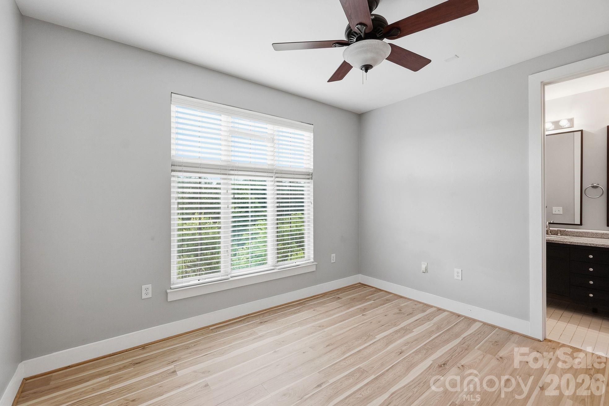 1101 W 1st Street 418 Property Photo 33
