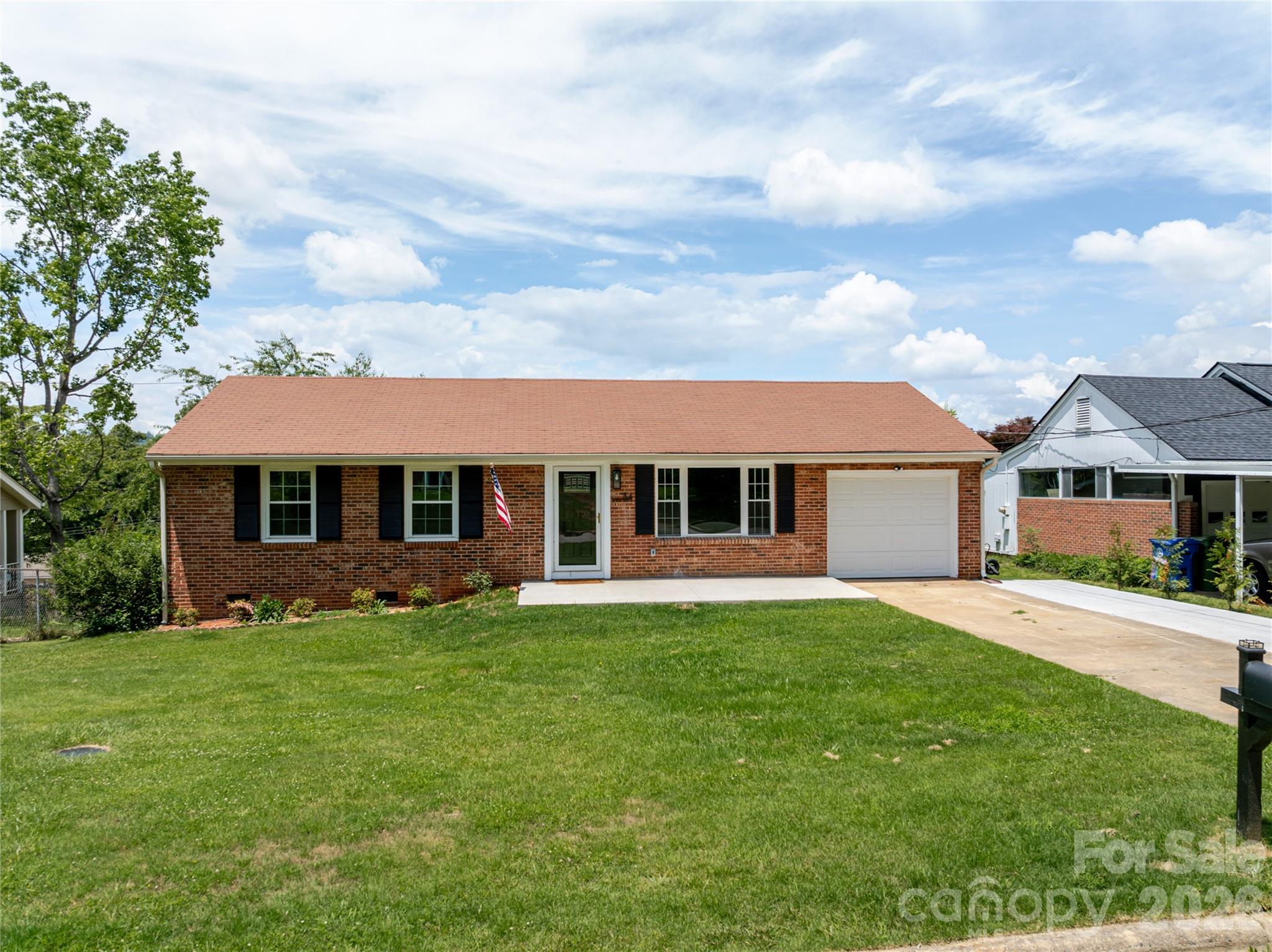 88 Skyview Terrace Property Photo 1