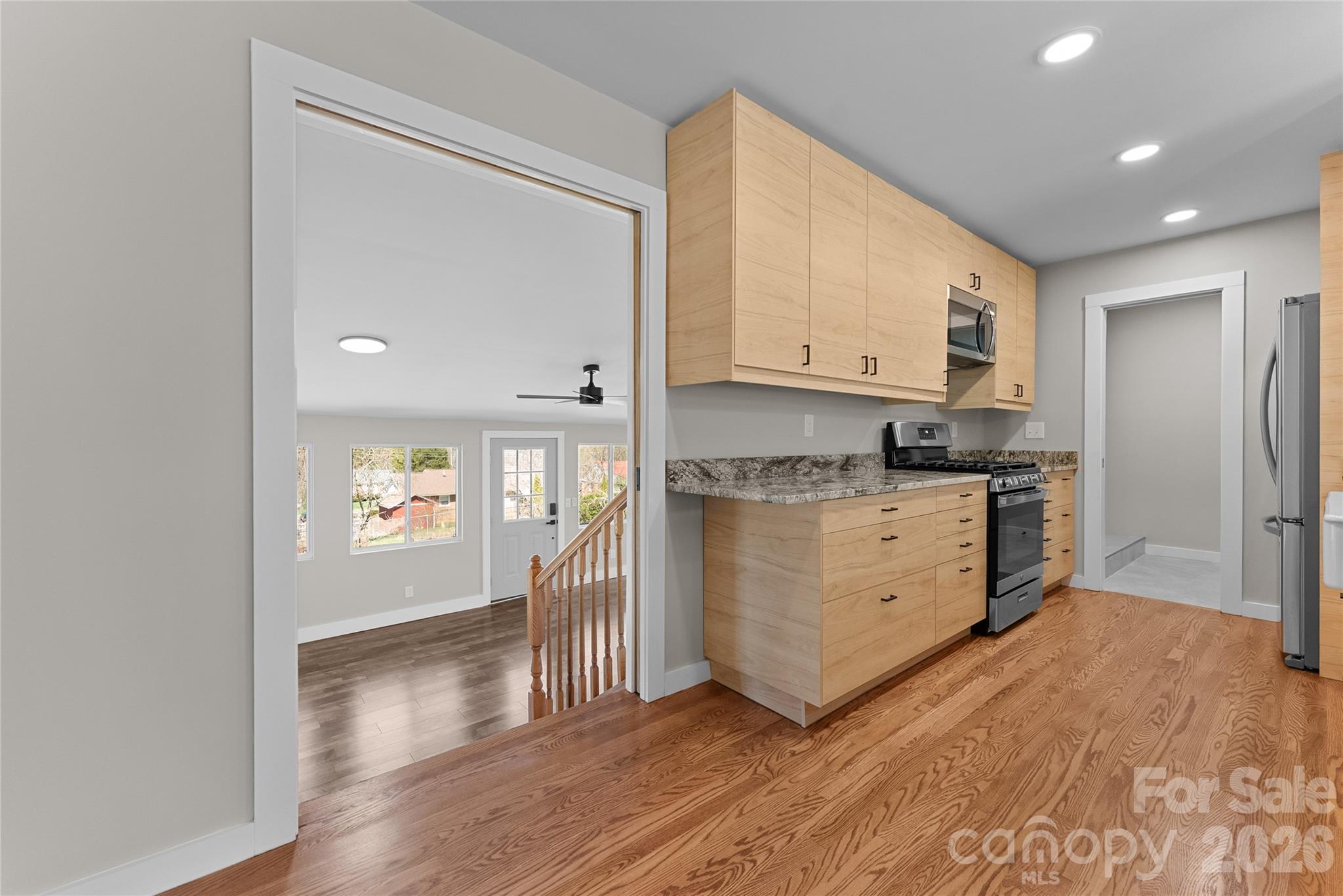 88 Skyview Terrace Property Photo 11