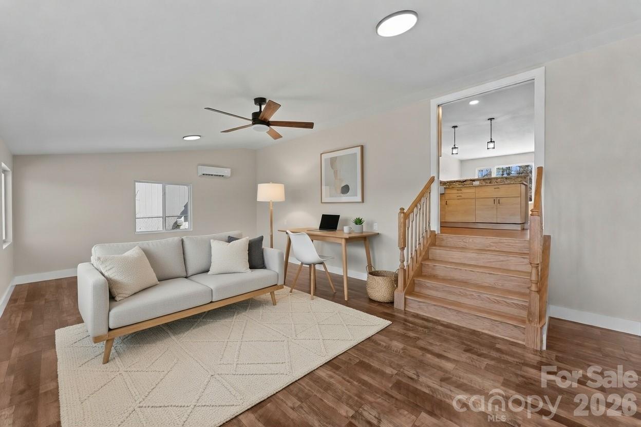 88 Skyview Terrace Property Photo 13