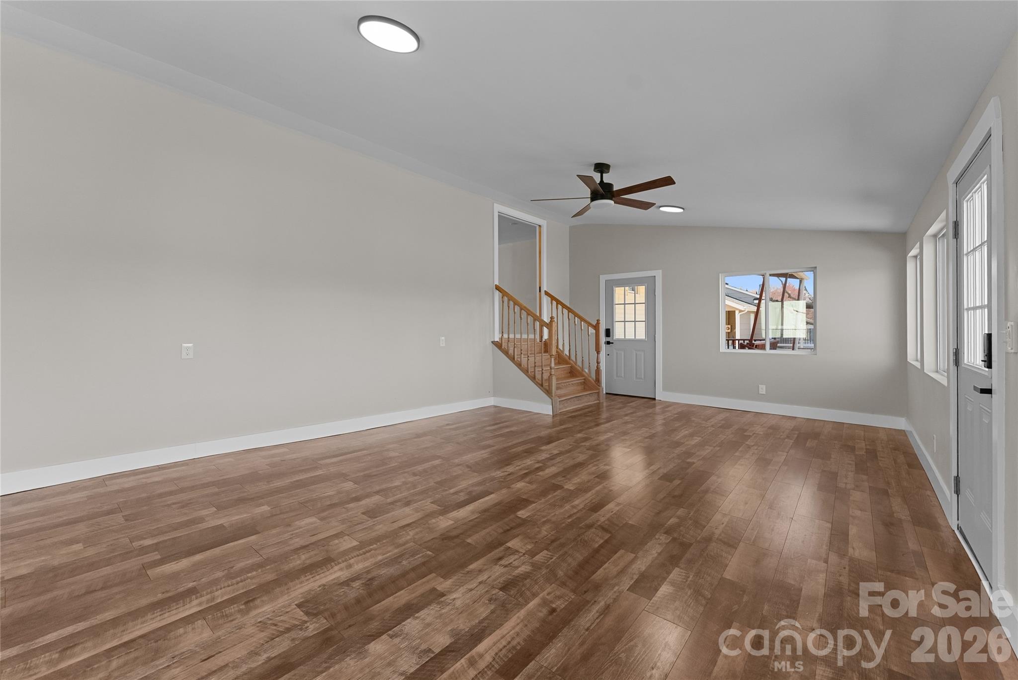 88 Skyview Terrace Property Photo 14