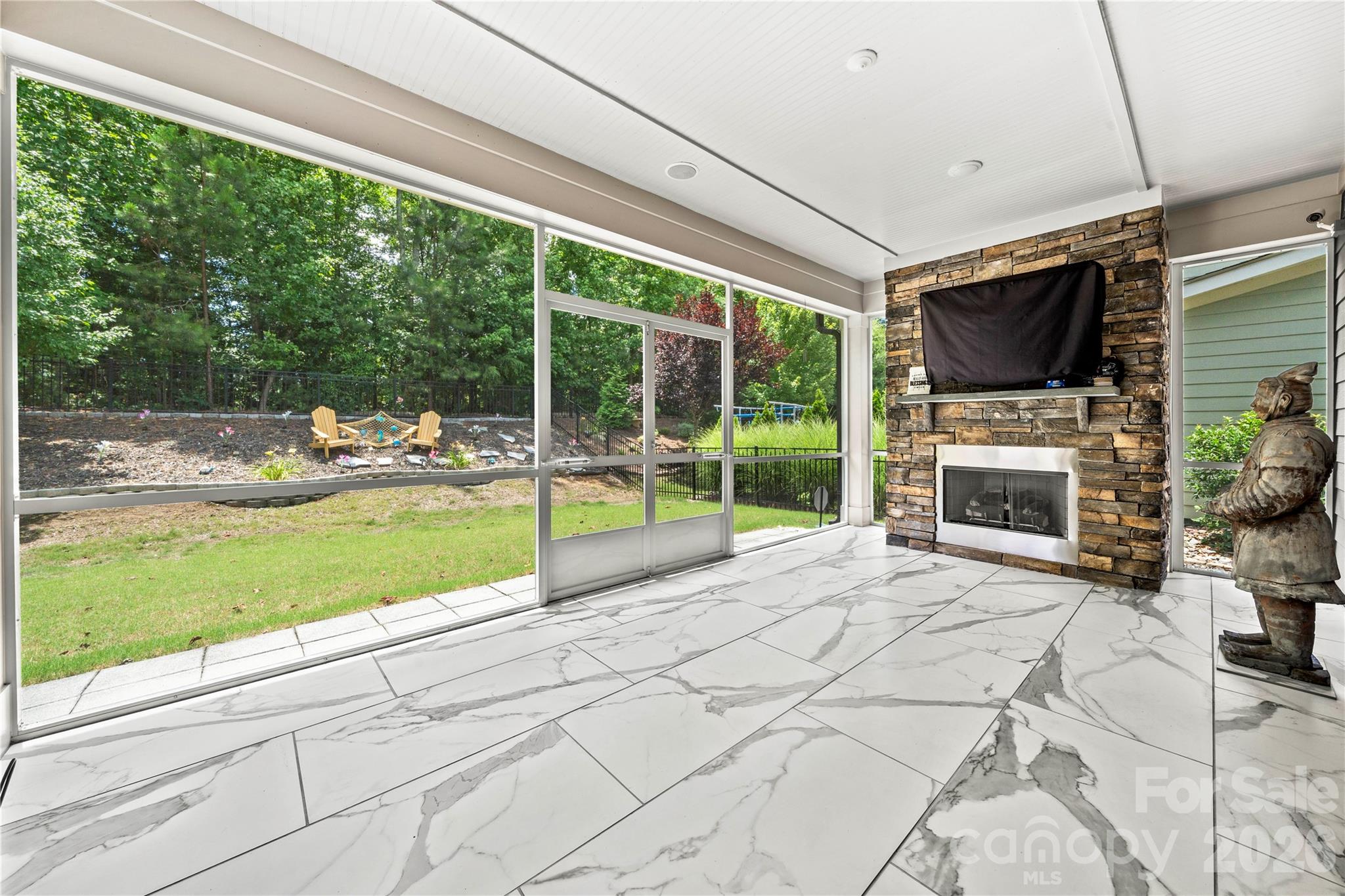 720 Yellow Jessamine Drive Property Photo 18