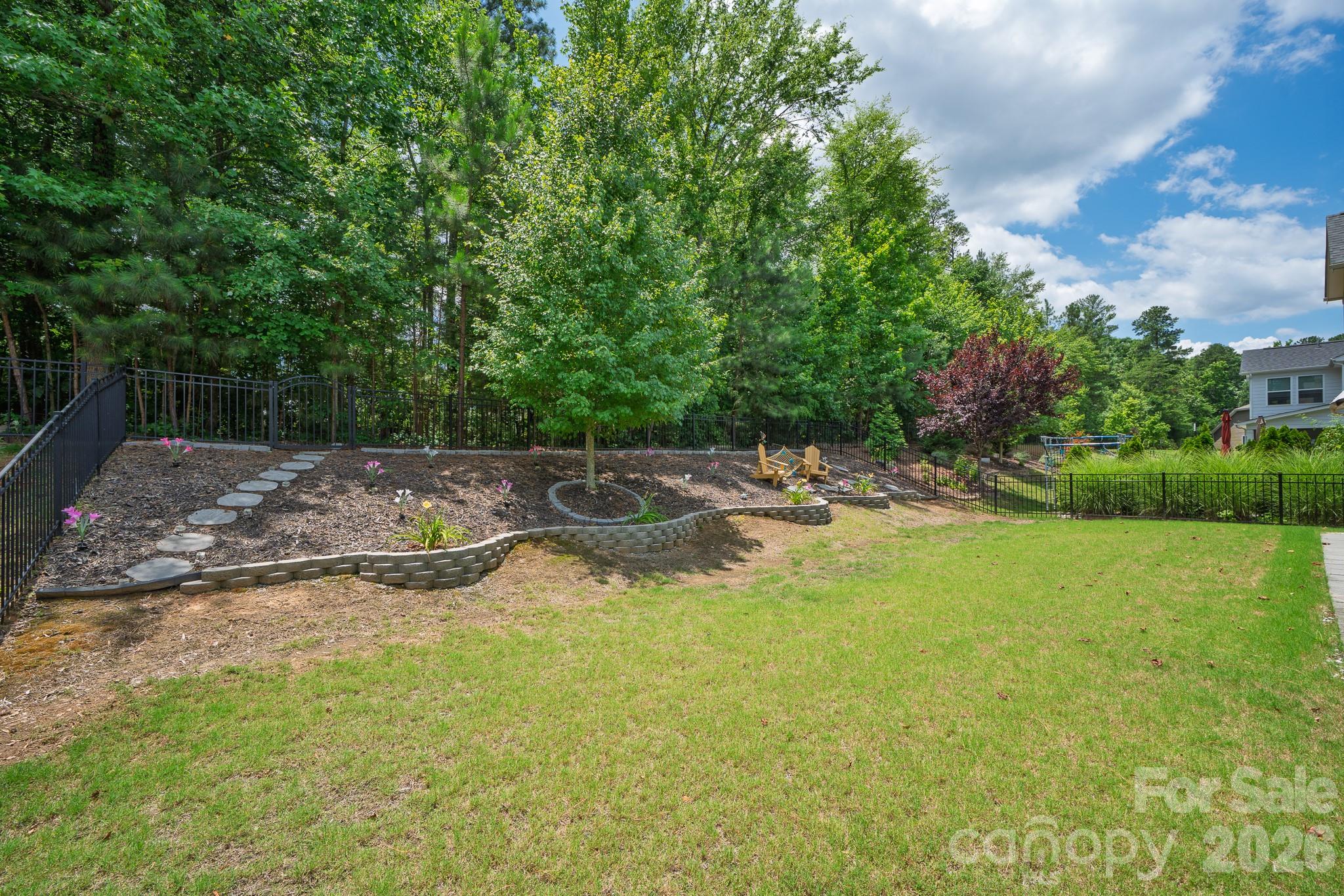 720 Yellow Jessamine Drive Property Photo 20