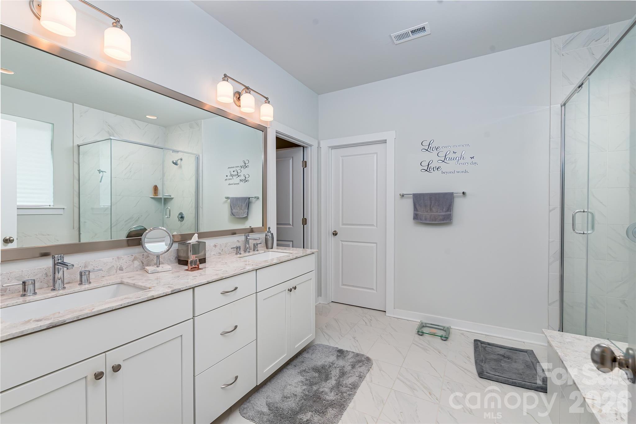 720 Yellow Jessamine Drive Property Photo 27