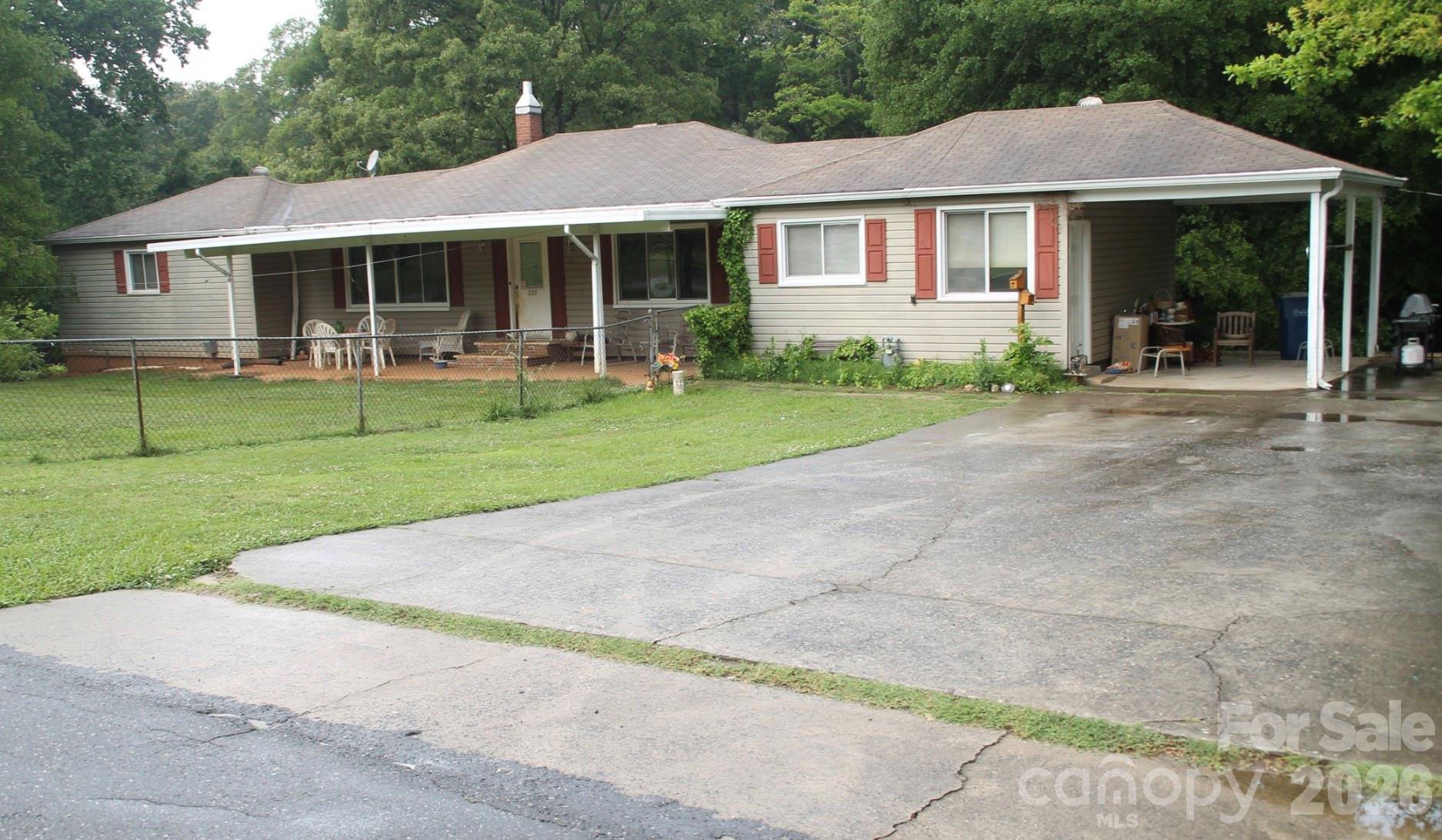 225 Ferstl Avenue Property Photo 1