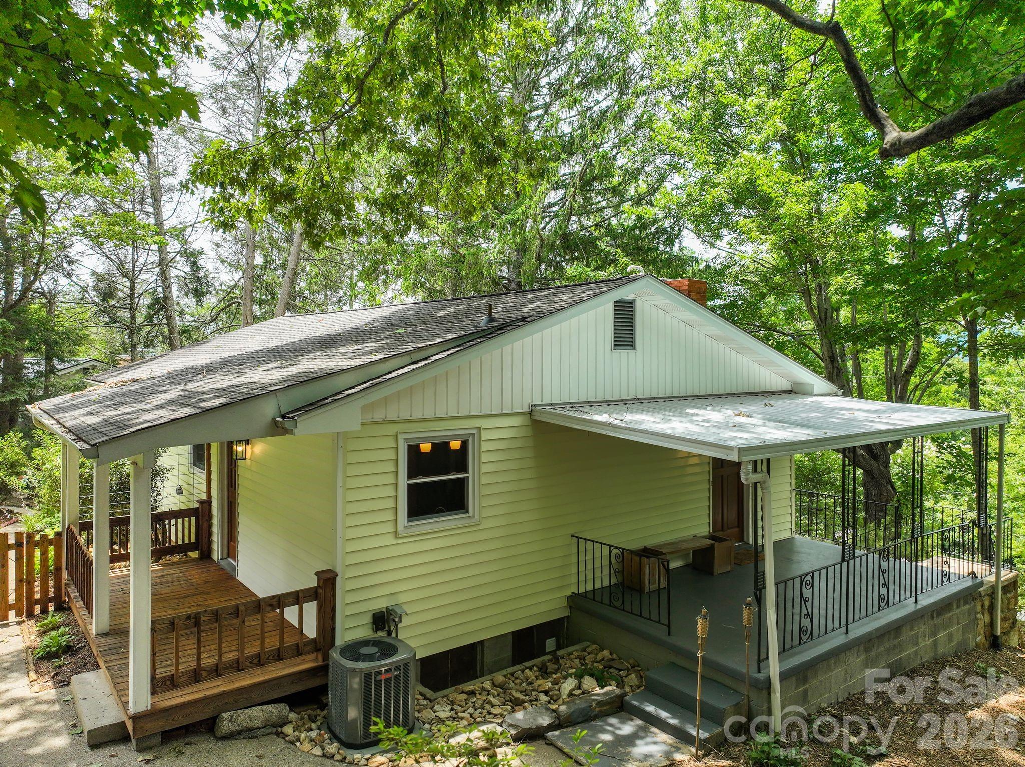 11 Von Ruck Court Property Photo 3