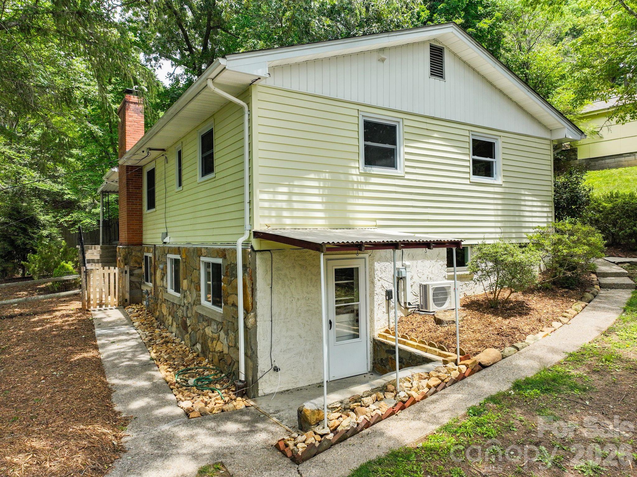 11 Von Ruck Court Property Photo 35