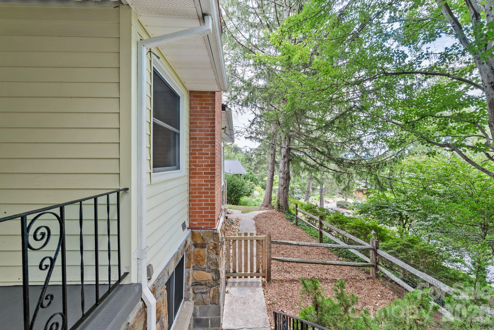 11 Von Ruck Court Property Photo 38