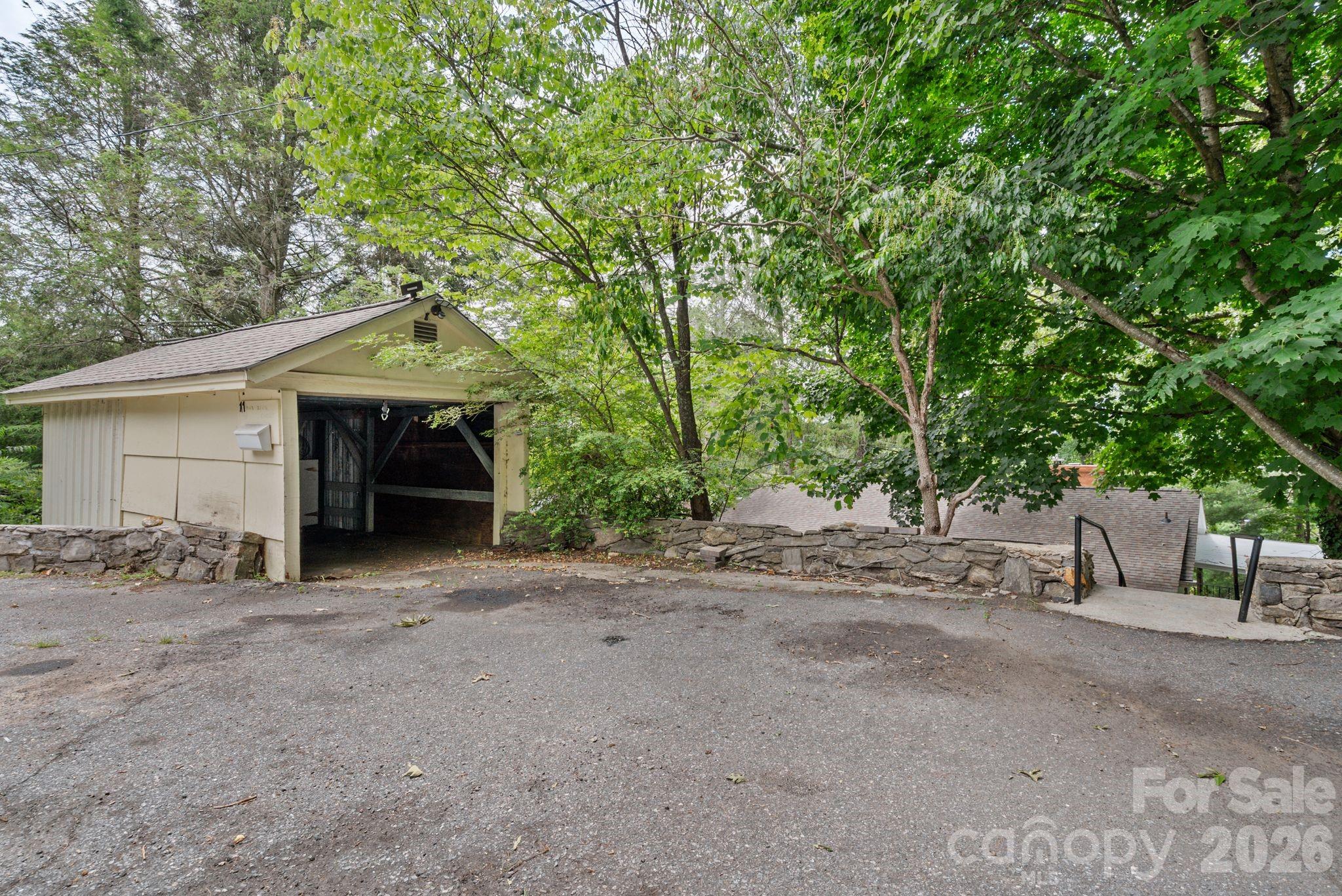 11 Von Ruck Court Property Photo 40