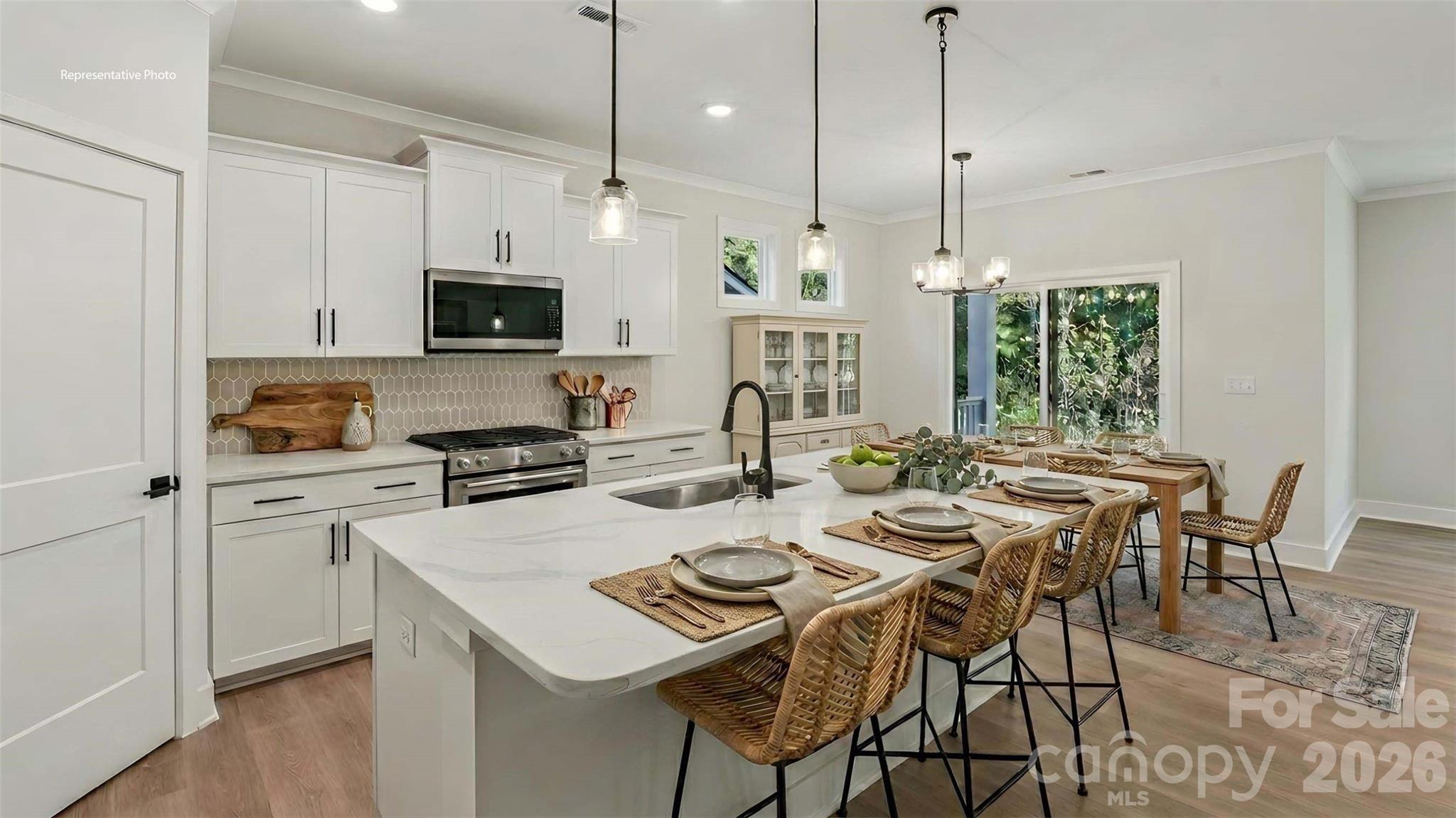 3248 Oberon Street Property Photo 1