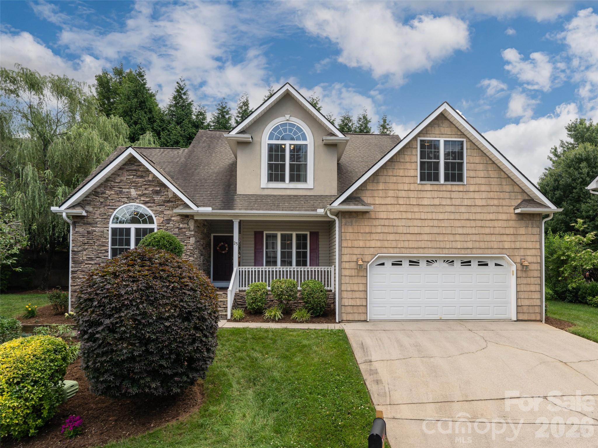 25 Driftstone Circle Property Photo 1