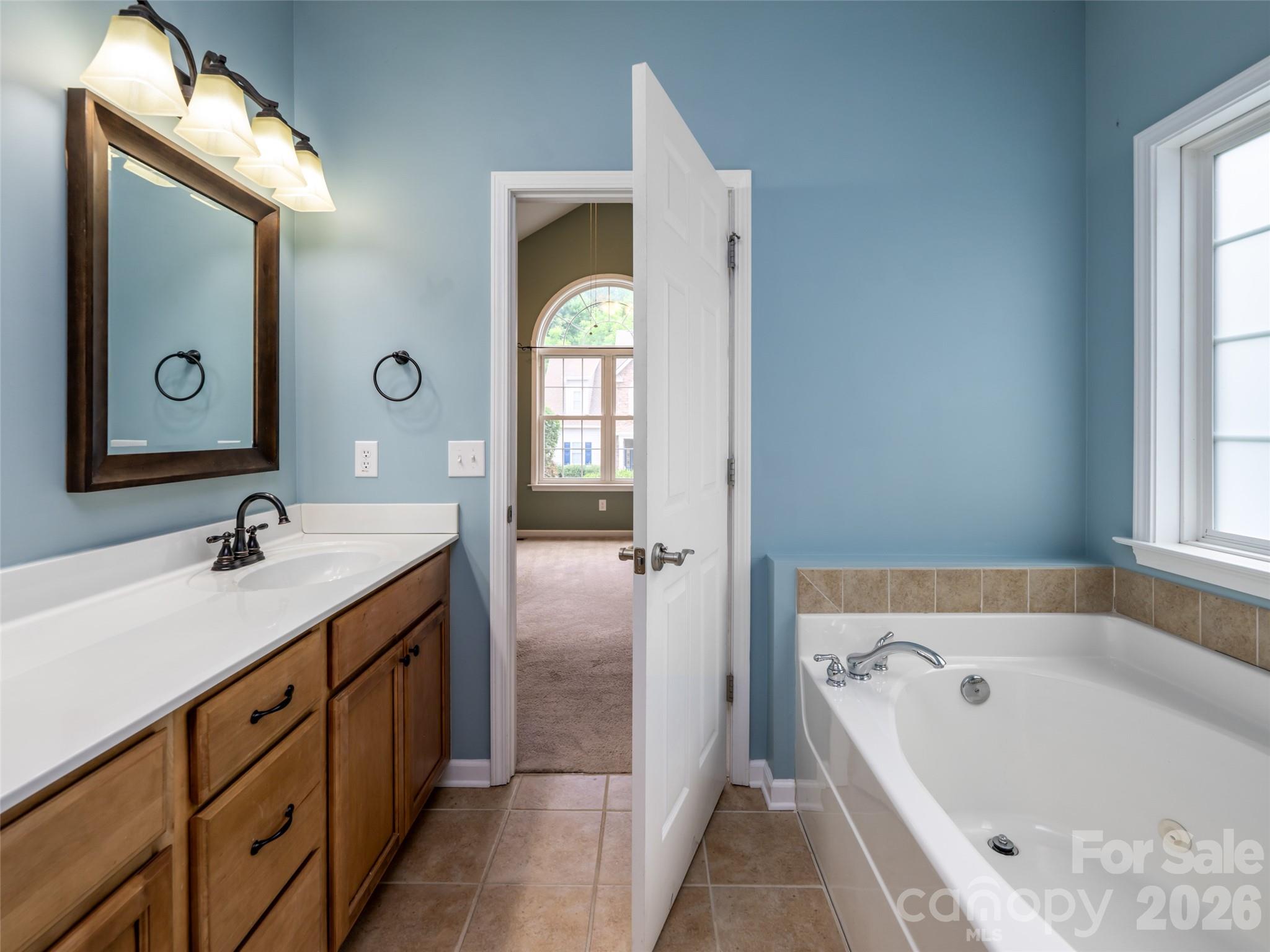 25 Driftstone Circle Property Photo 11