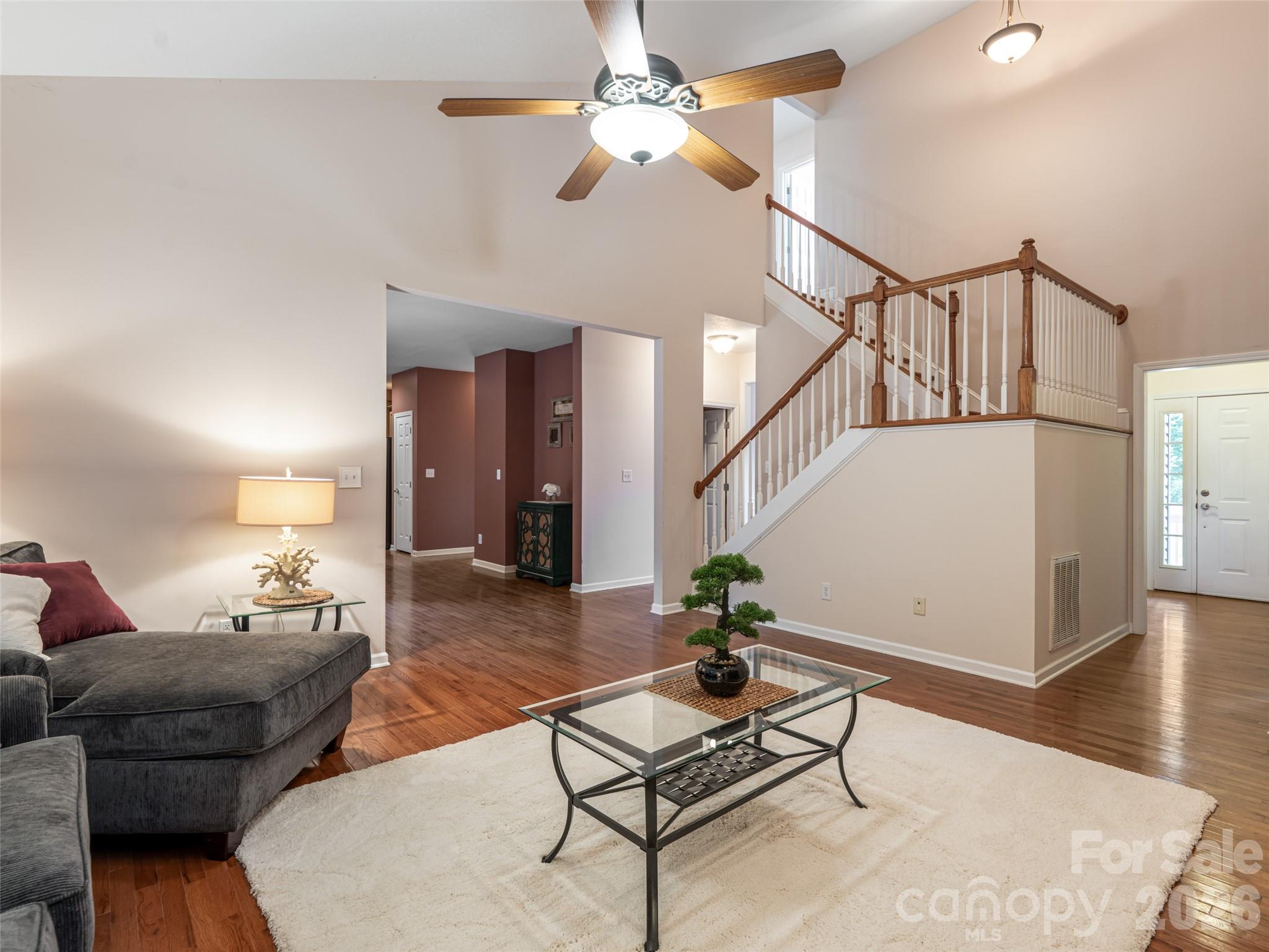 25 Driftstone Circle Property Photo 14