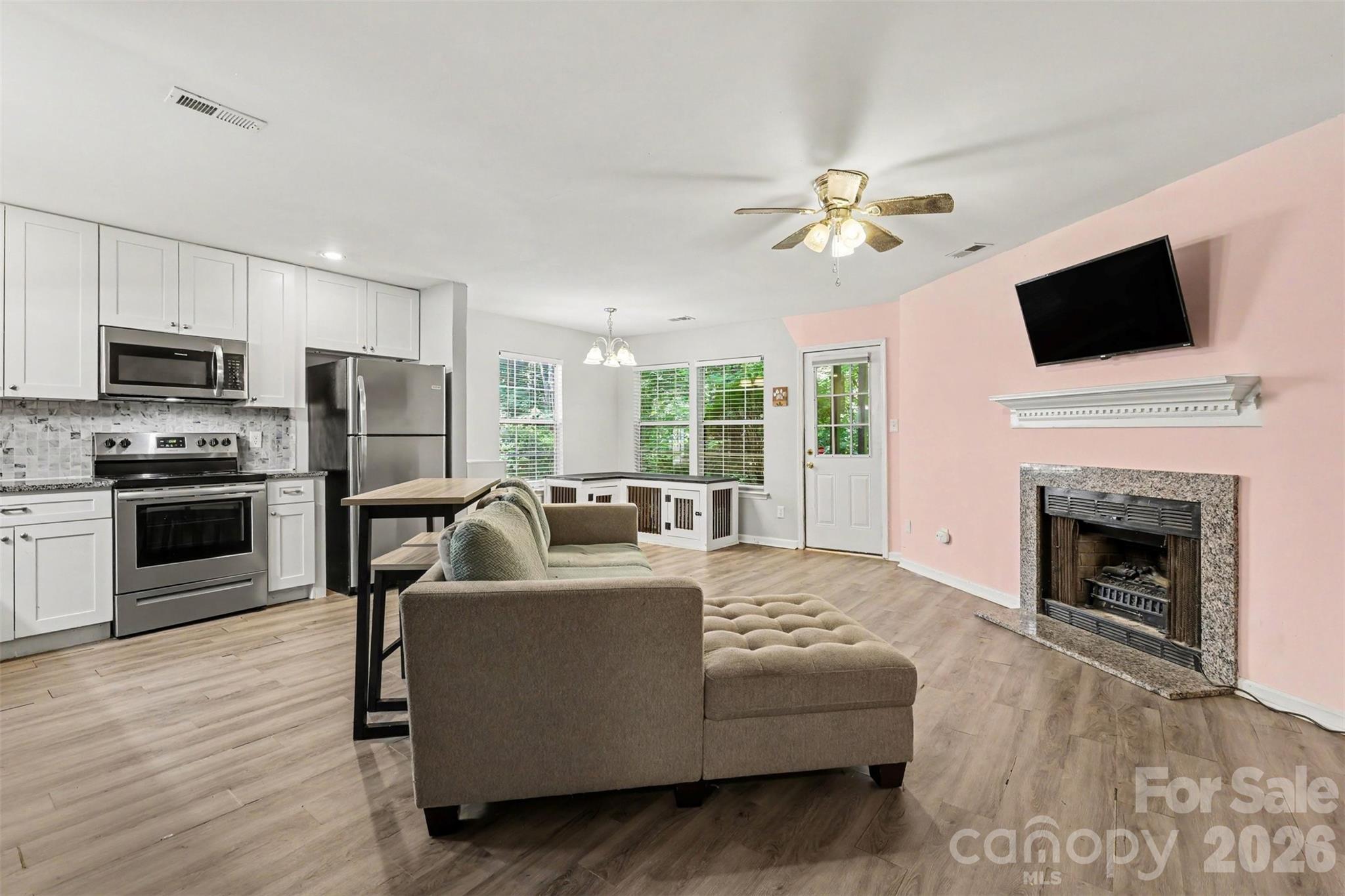 6125 Gray Gate Lane A Property Photo 5