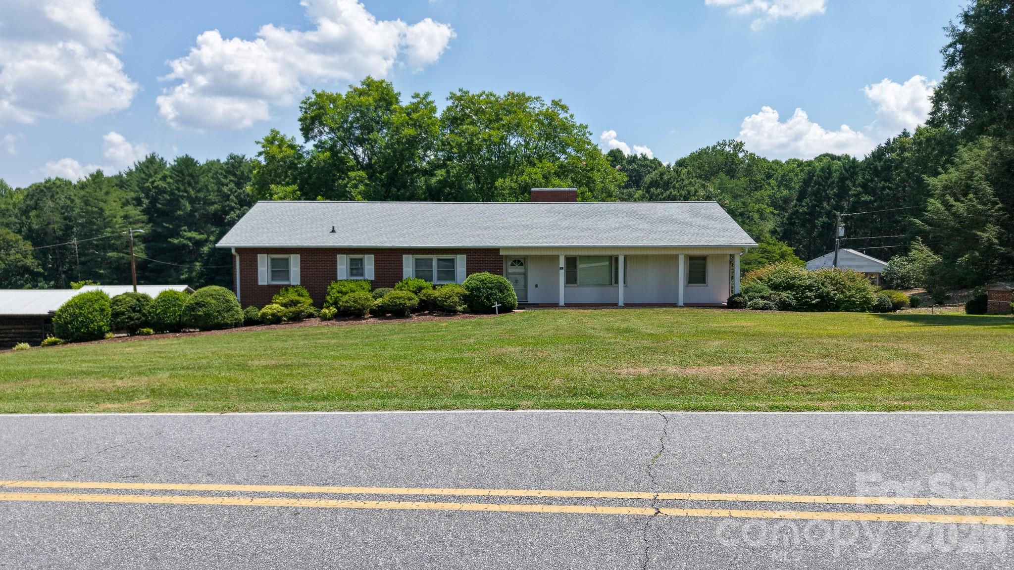 390 Airport Road Property Photo 13