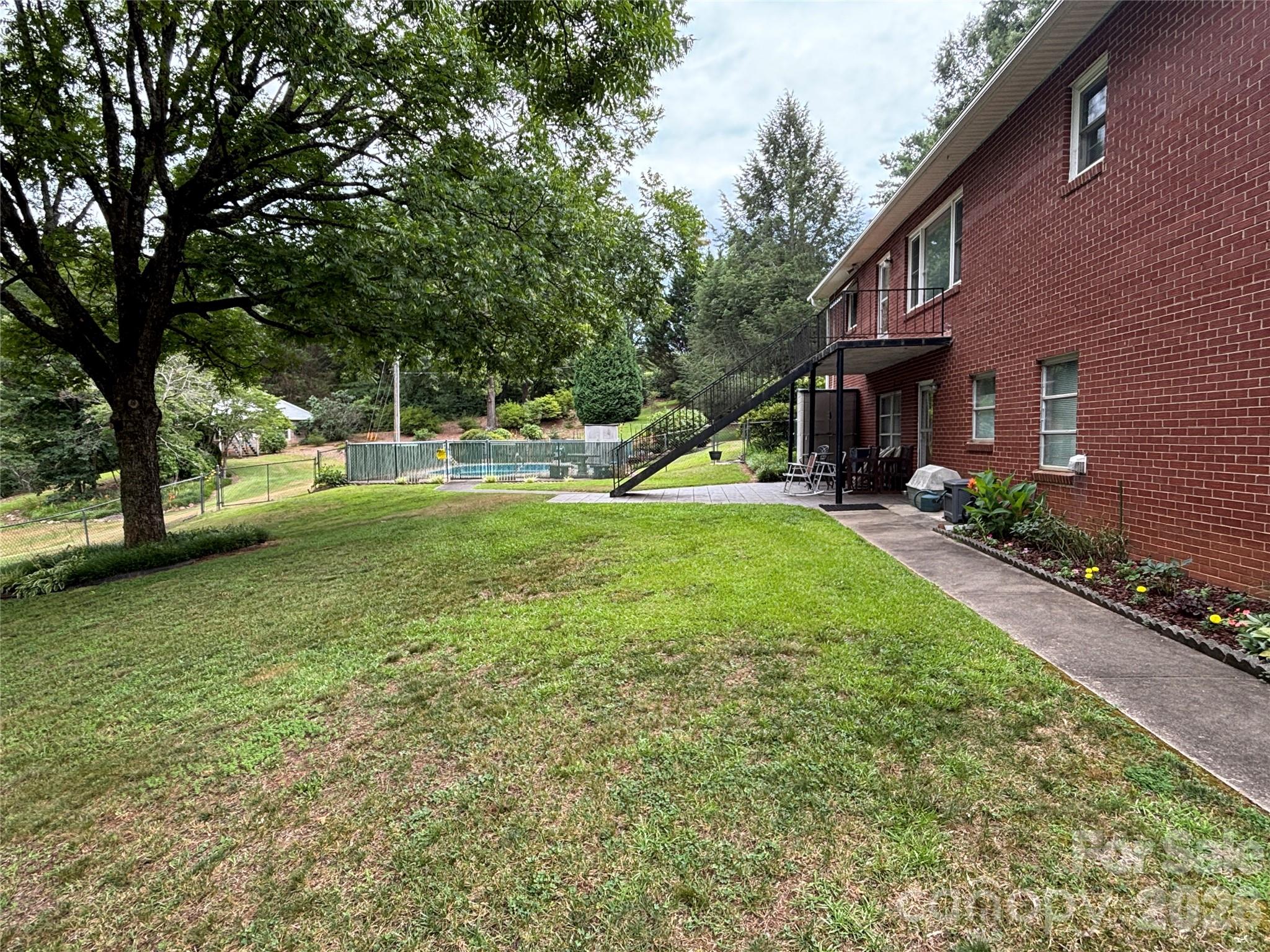 390 Airport Road Property Photo 18