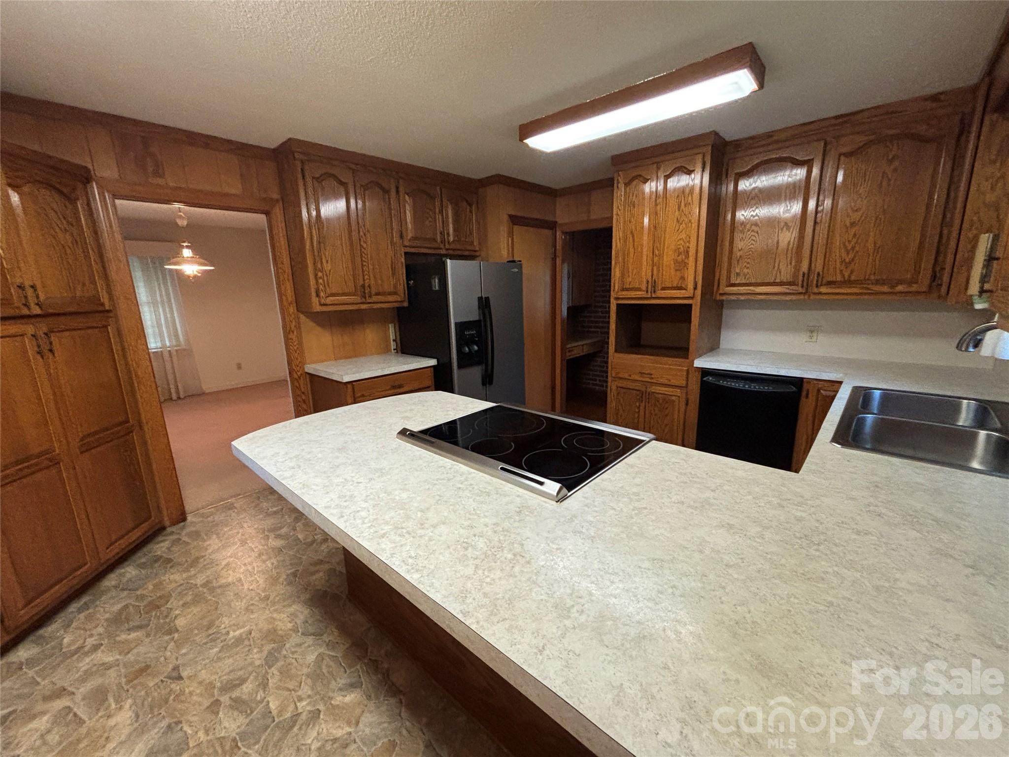 390 Airport Road Property Photo 21