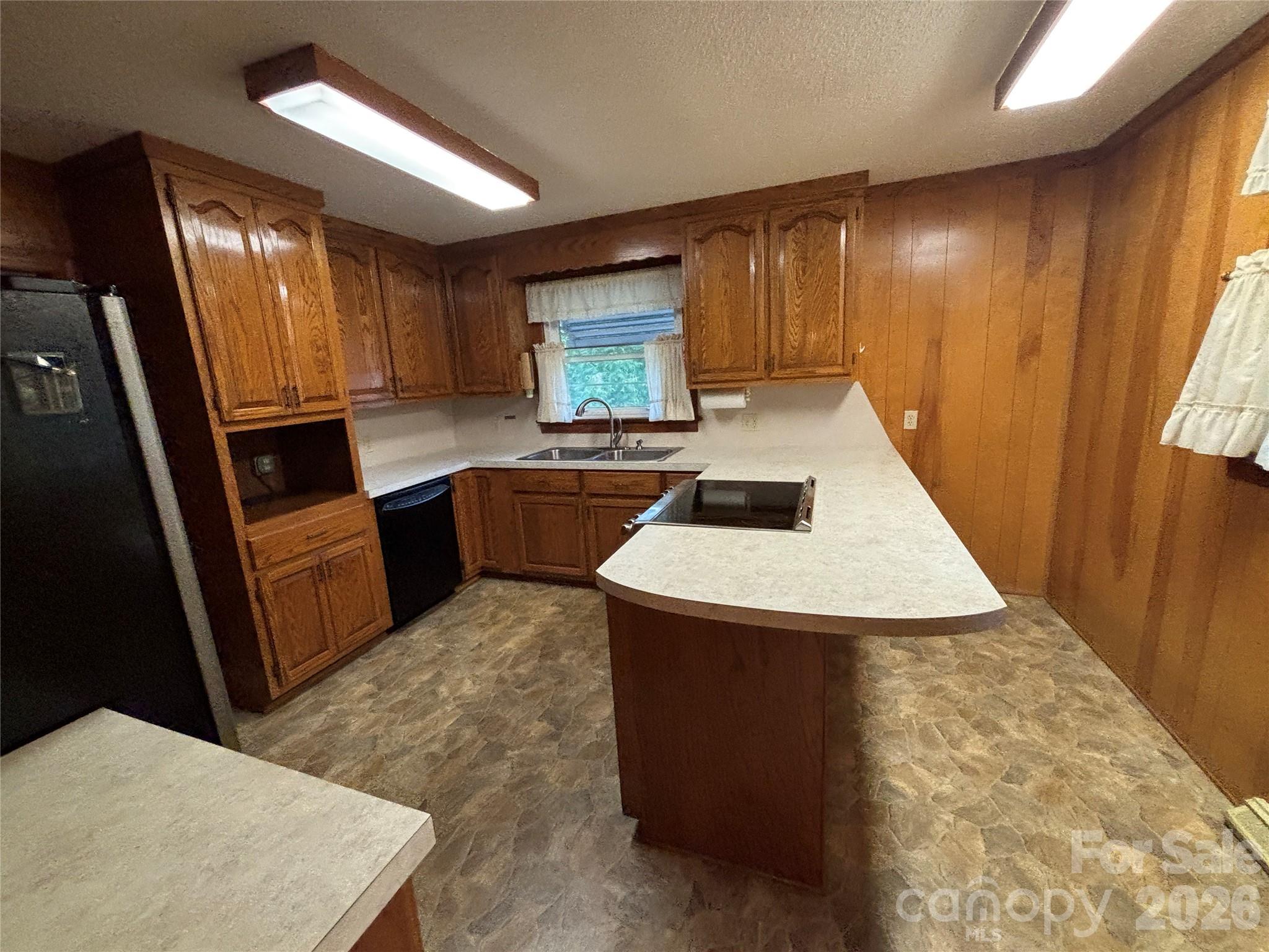 390 Airport Road Property Photo 22