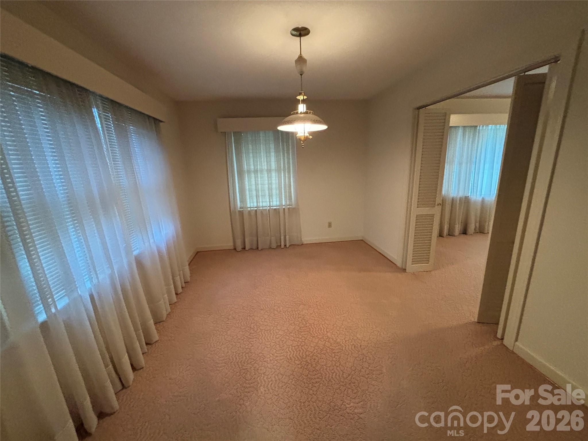 390 Airport Road Property Photo 31
