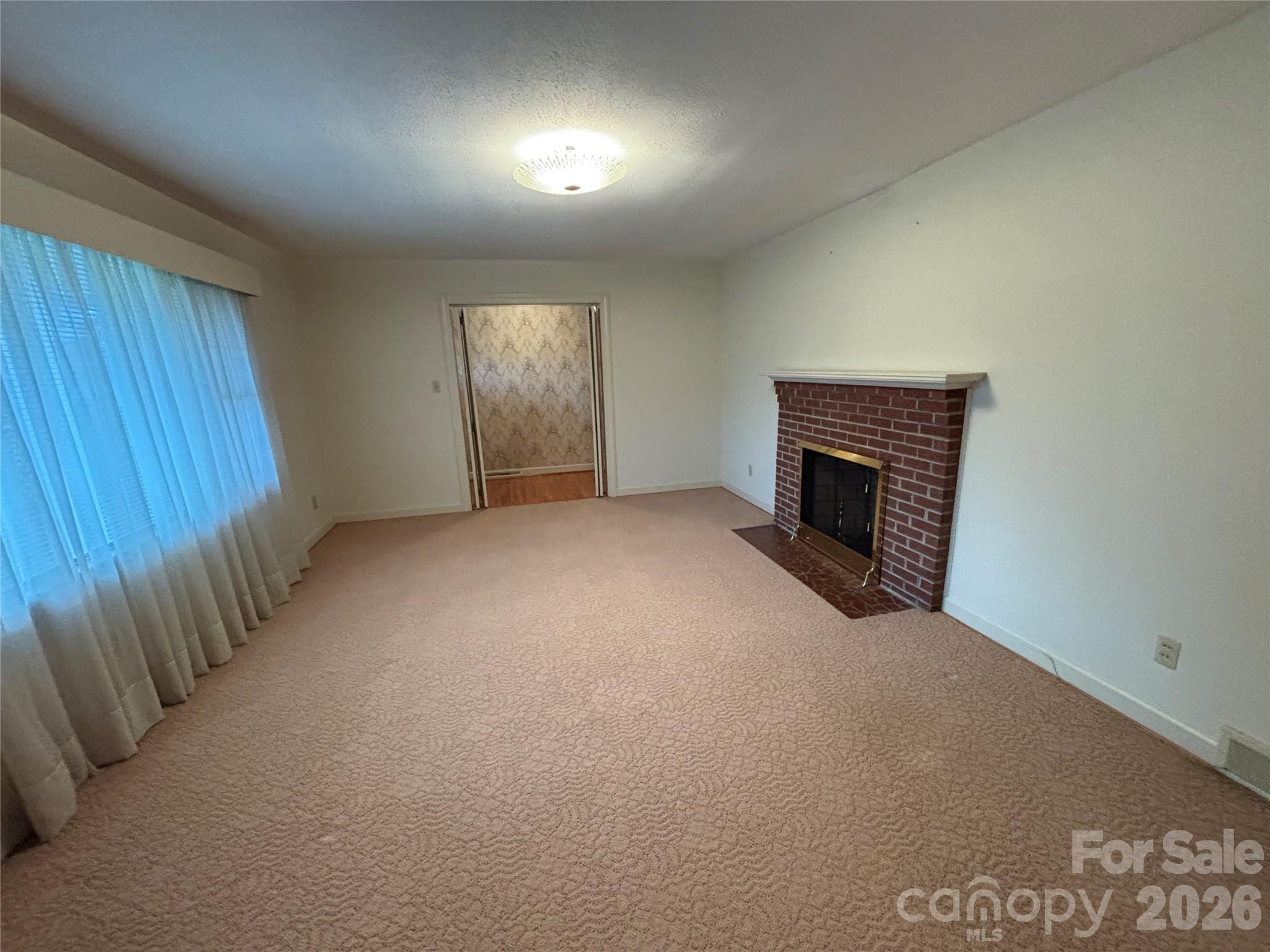 390 Airport Road Property Photo 32