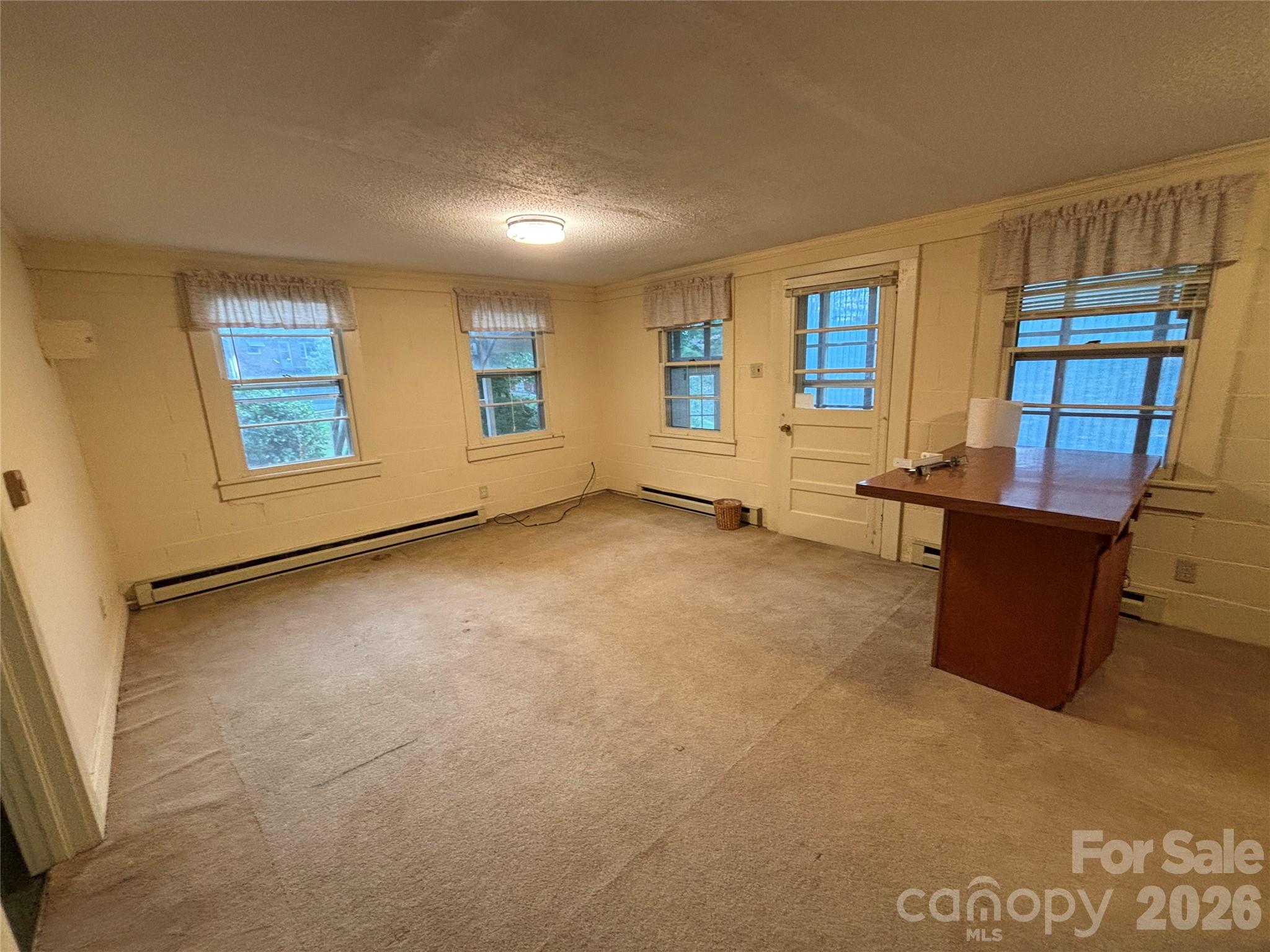 390 Airport Road Property Photo 43