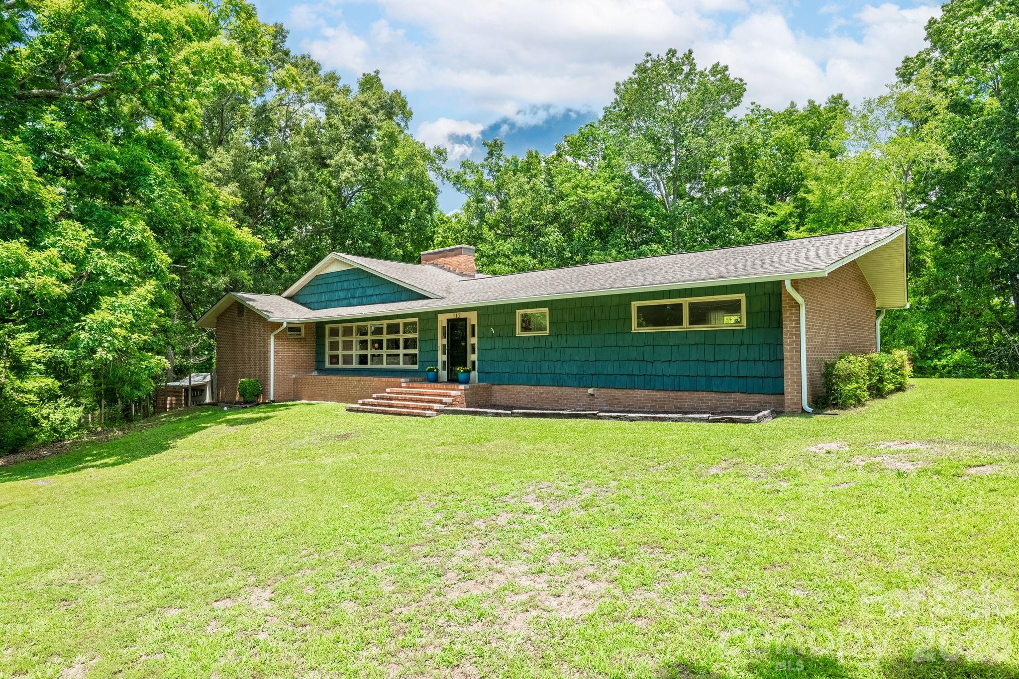 112 Crestwood Circle Property Photo 32