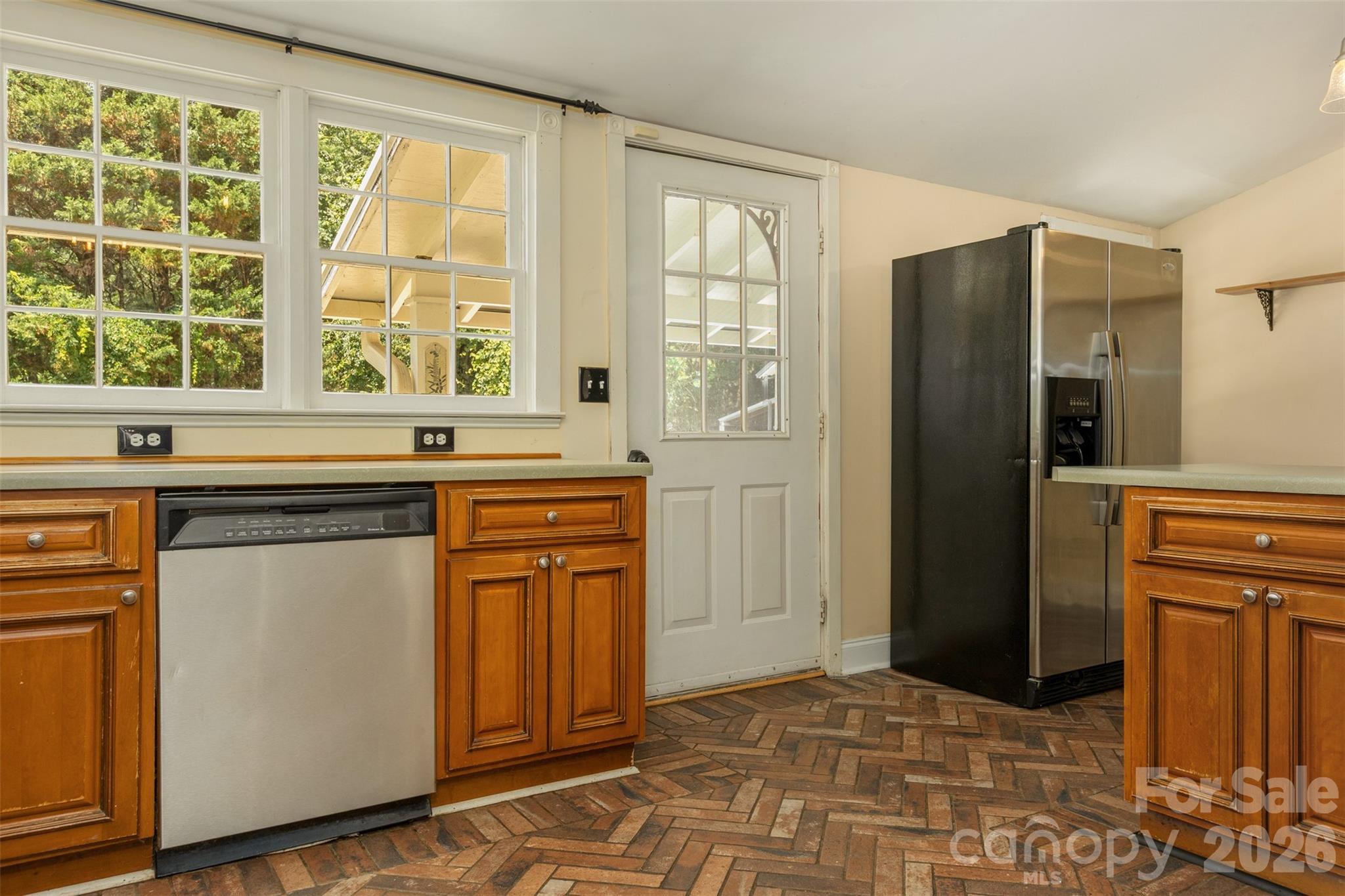 100 Cannon Drive Property Photo 10